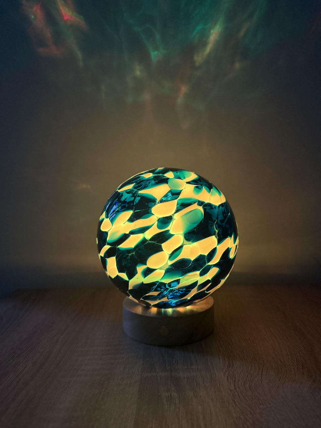 15cm Hand-Blown Blue Crackle Glass LED Lamp – Multicolor or White Night Light