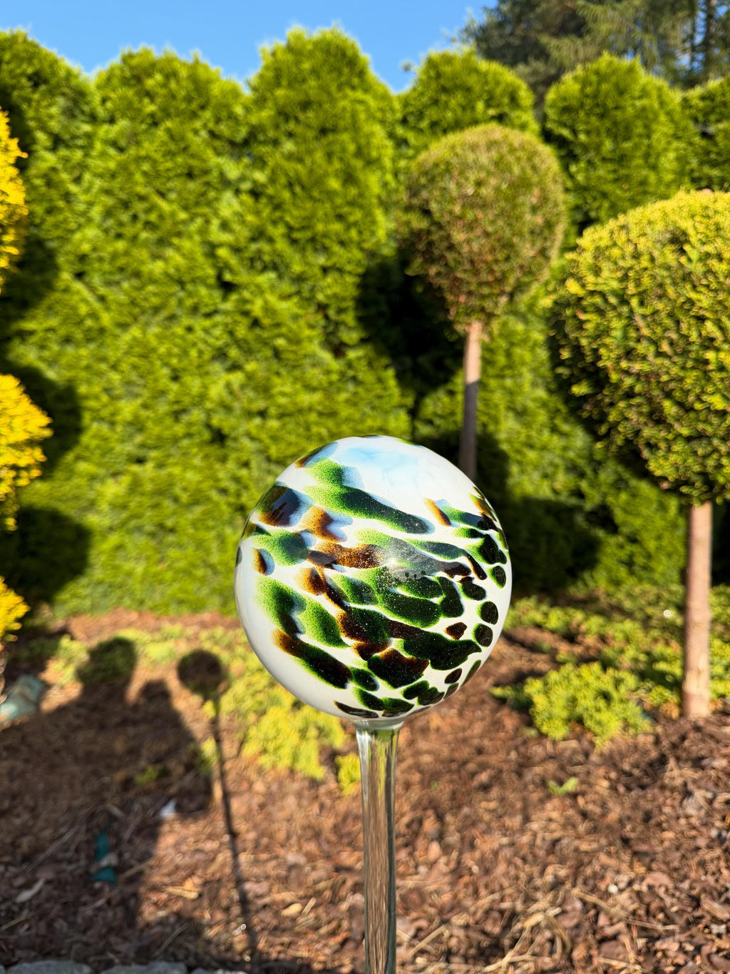 15cm Green White Glass Garden Stake - Hand Blown Garden Globe - 80cm Yard Art