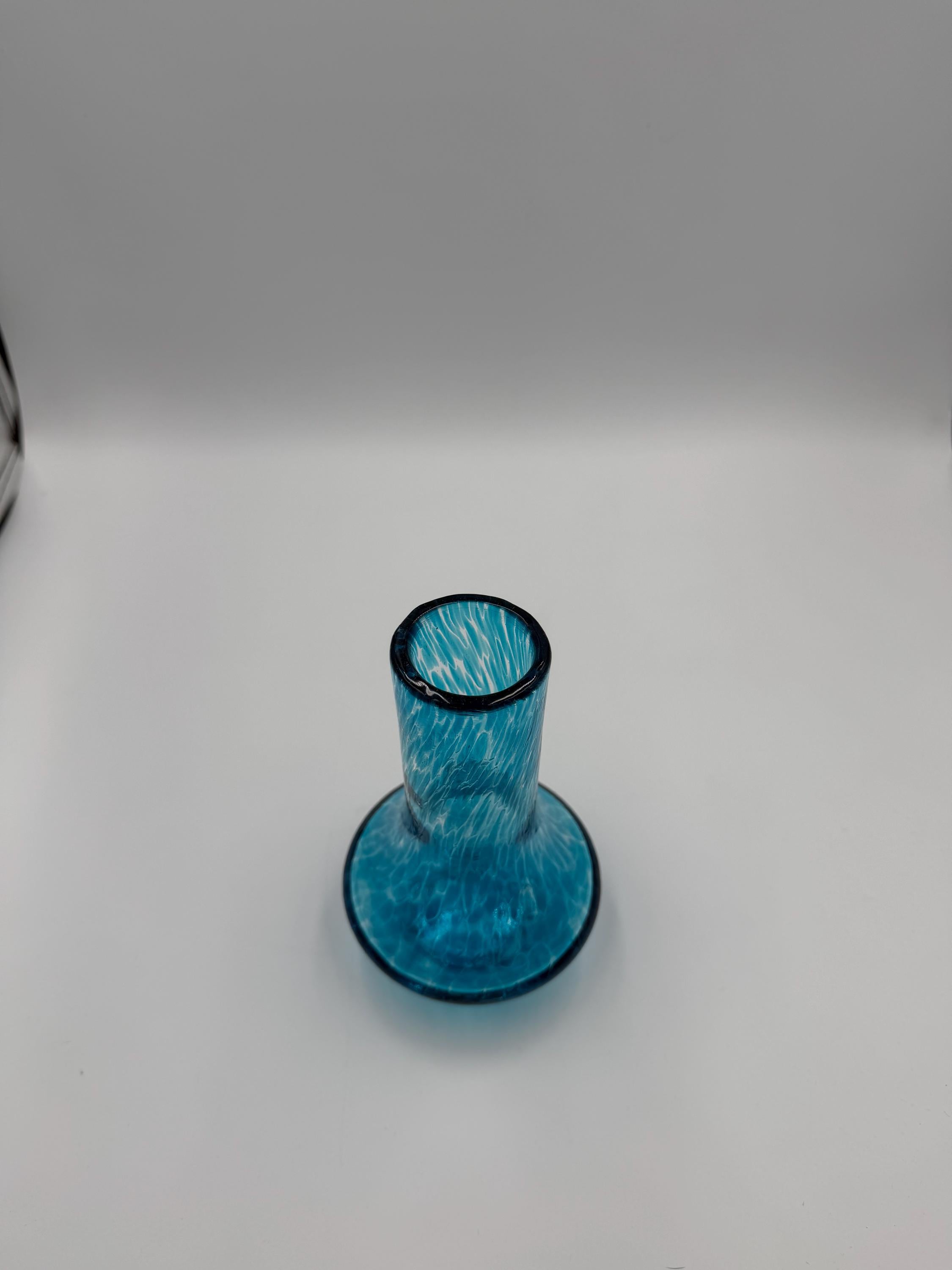 15cm Hand-Blown Turquoise Glass Vase – Aqua Blue Decorative Art Glass