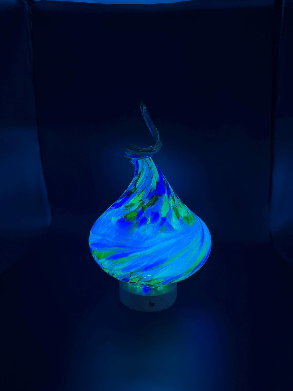 Hand-Blown Glass Swirl Lamp – Blue Yellow Artistic Accent Light (Battery Operated)