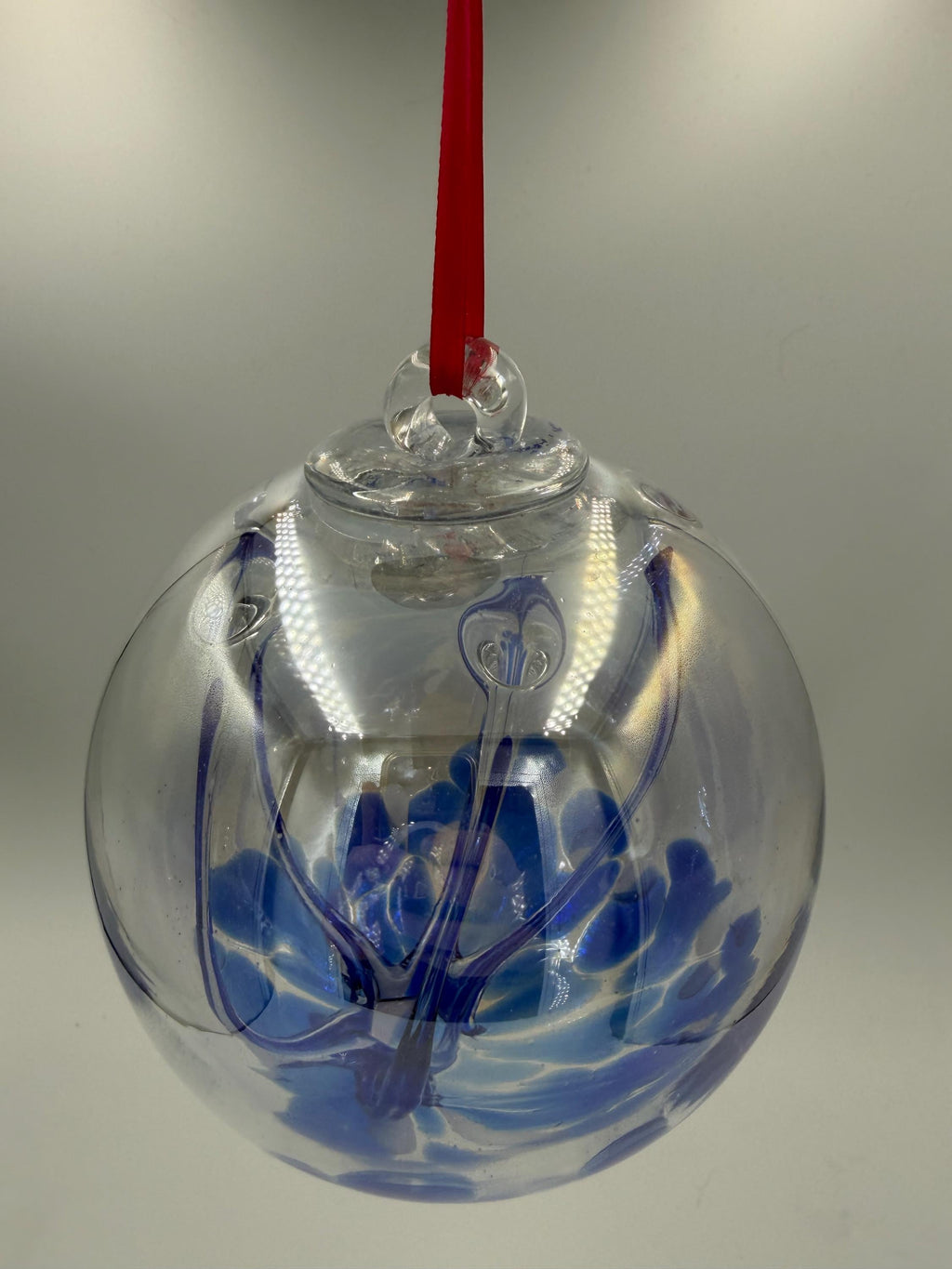15cm Hand-Blown Glass Ornament – Clear with Blue Internal Tree Design – Elegant Hanging Sphere