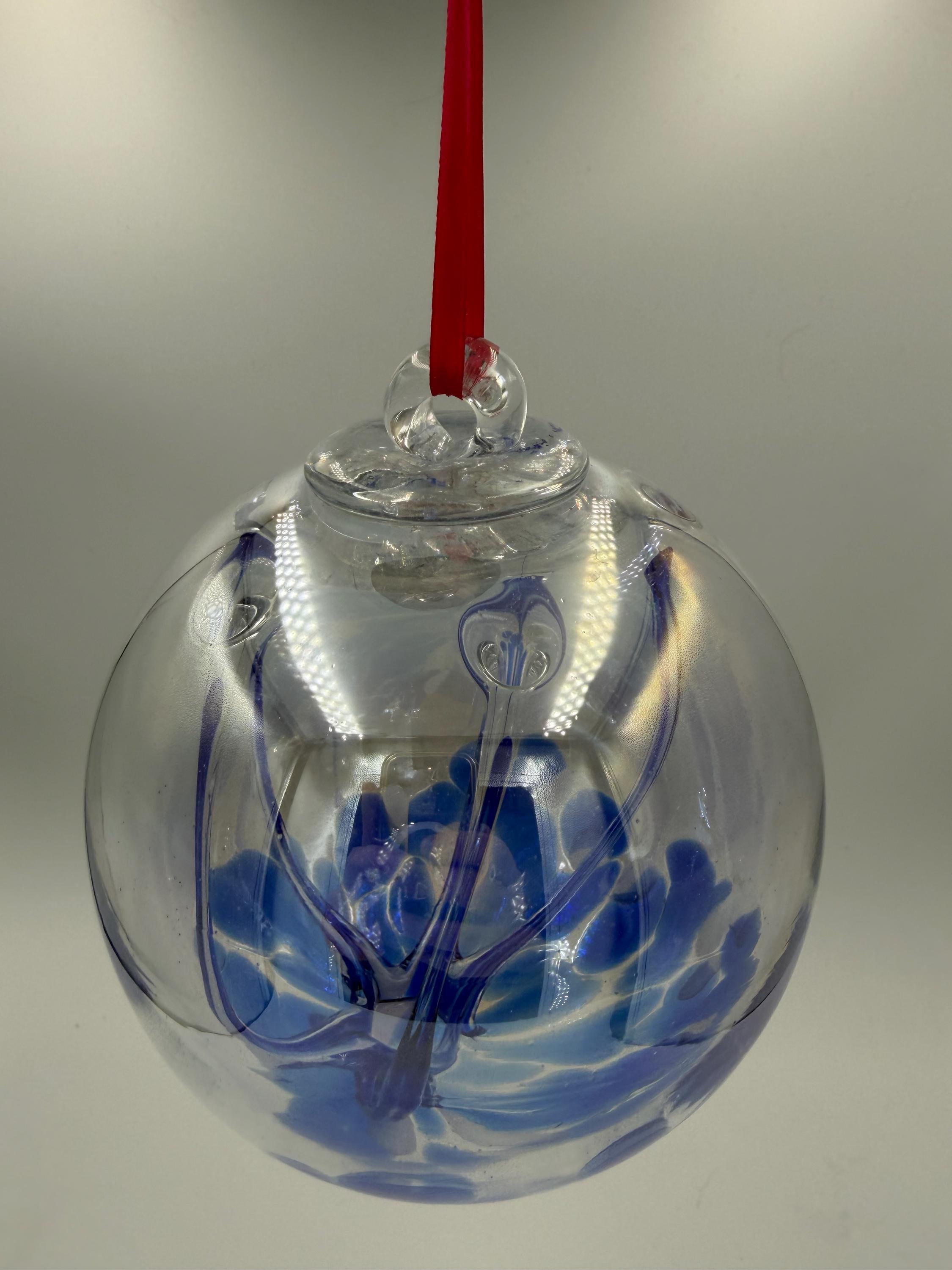15cm Hand-Blown Glass Ornament – Clear with Blue Internal Tree Design – Elegant Hanging Sphere