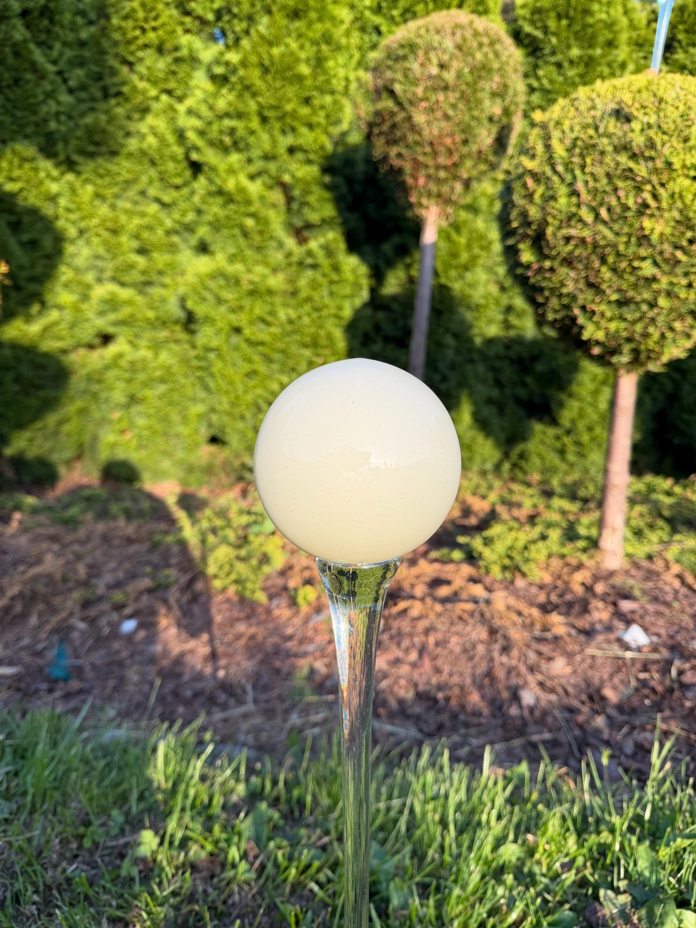 70cm Hand-Blown Milky White Glass Garden Stake – 12cm Cream Sphere