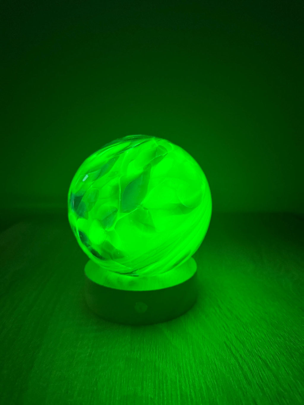 12cm Hand-Blown Blue Swirl Glass LED Lamp – Battery Powered Multicolor or Warm White
