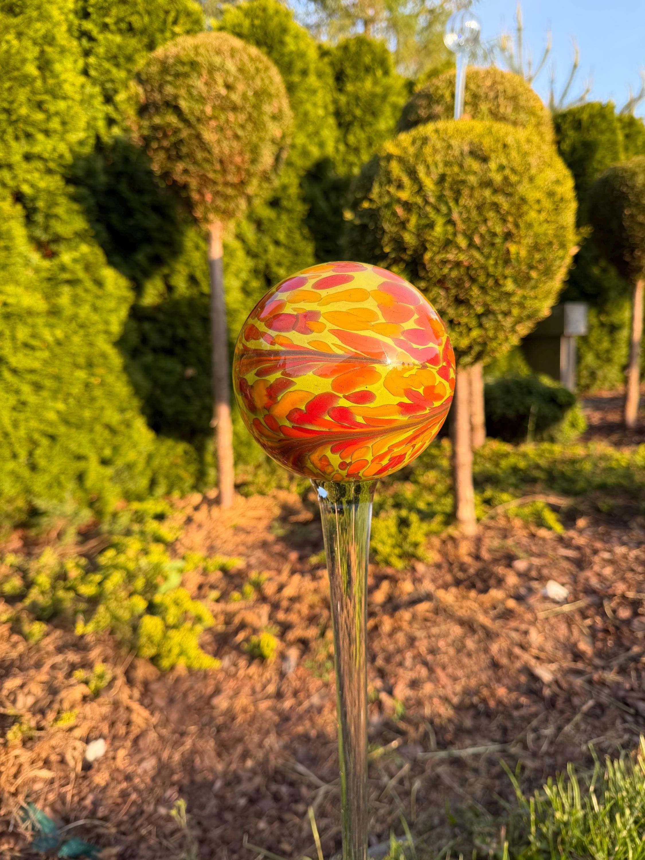 80cm Hand-Blown Red and Green Spotted Glass Garden Stake – 15cm Yellow Red Sphere