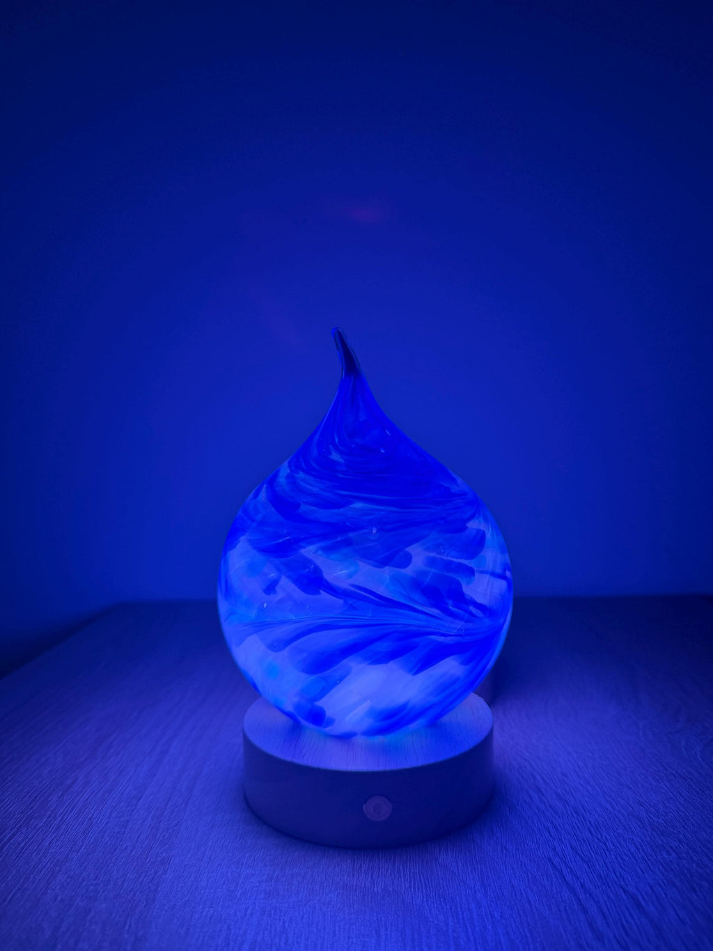 12cm Hand-Blown Blue Teardrop Glass LED Lamp – Battery Powered Multicolor or Warm White
