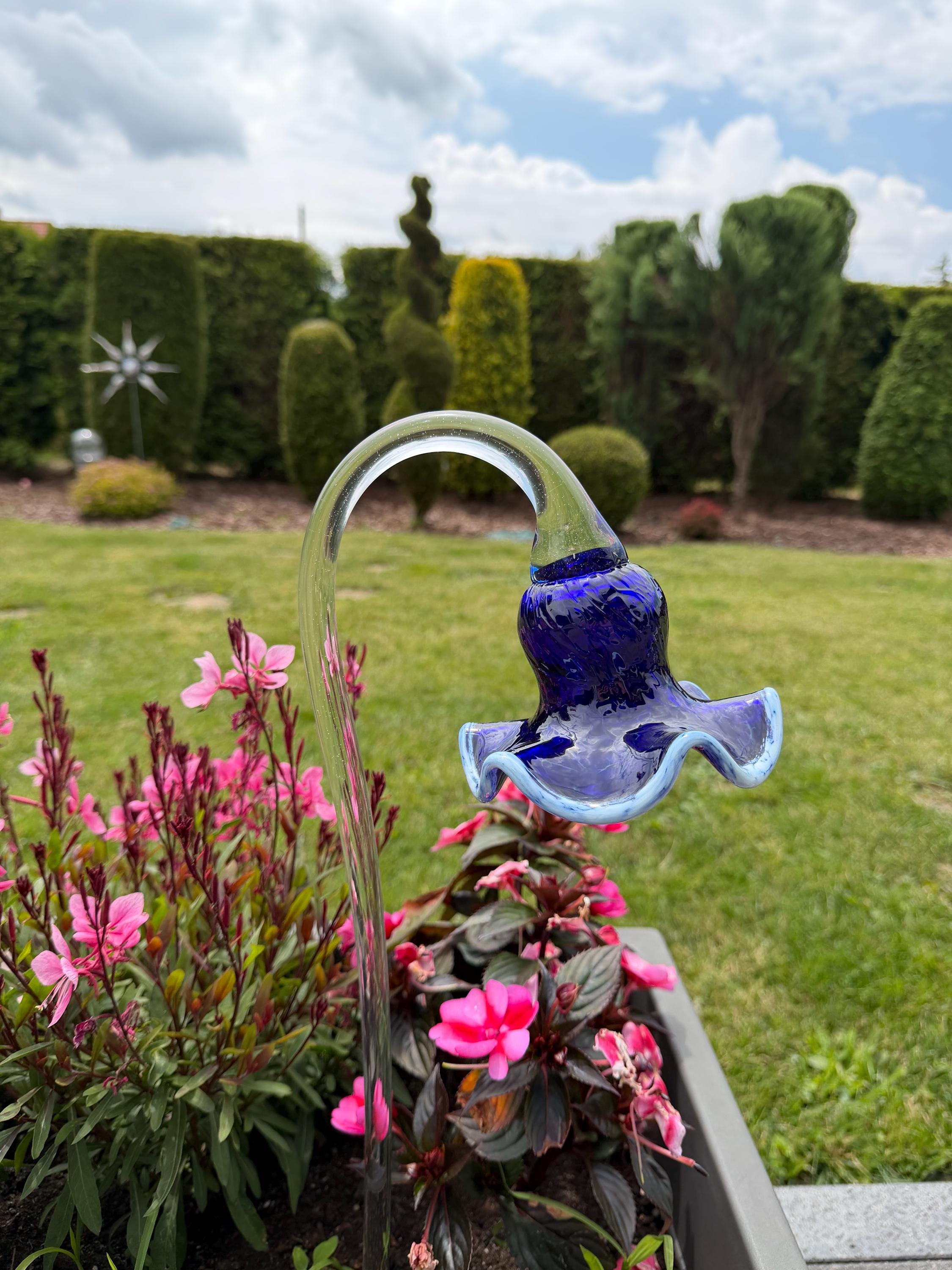12cm Blue Glass Flower Garden Stake With White Edges - Hand Blown Art - 50cm Decor