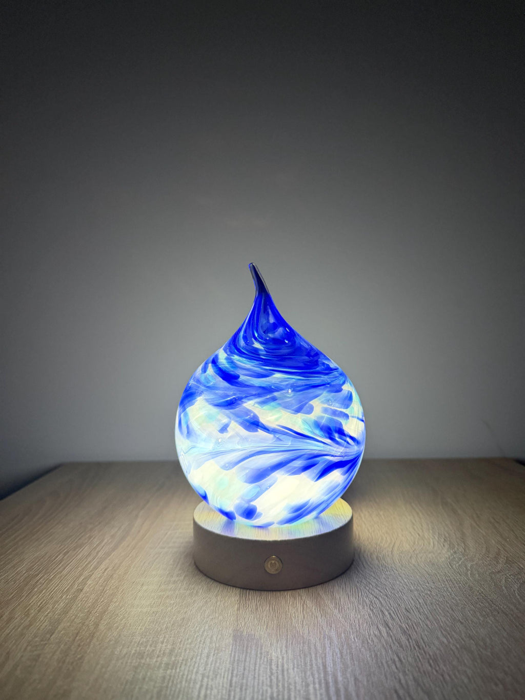 12cm Hand-Blown Blue Teardrop Glass LED Lamp – Battery Powered Multicolor or Warm White