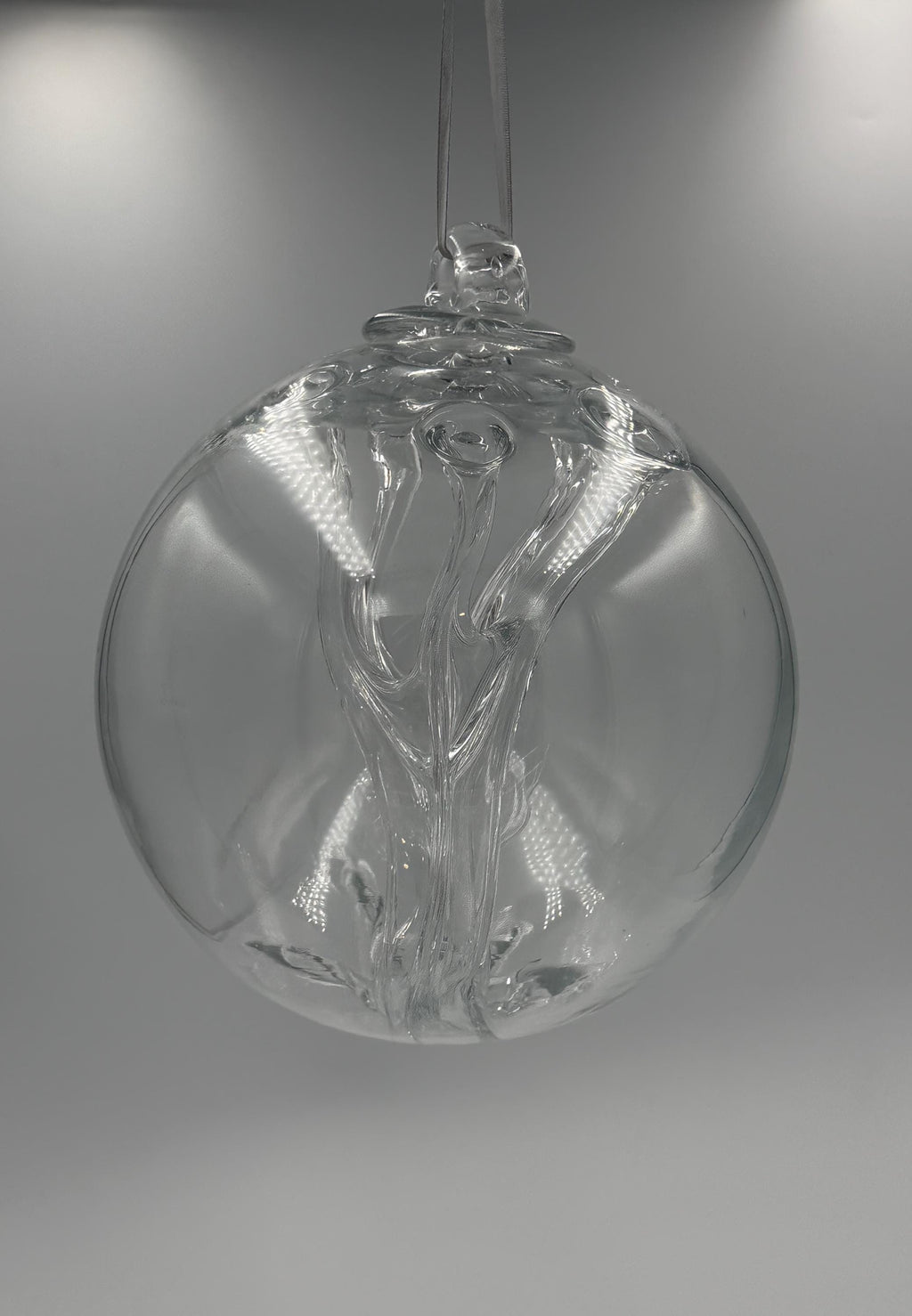 18cm Hand-Blown Clear Witch Ball – Large Glass Ornament with Internal Branching