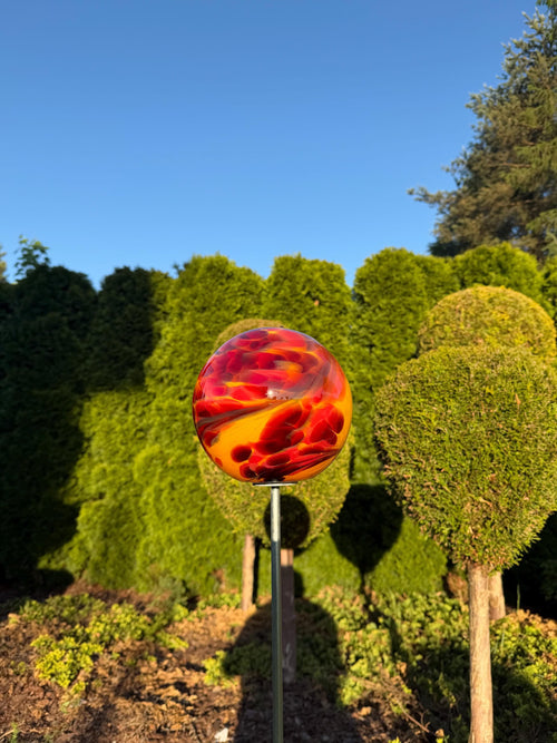 115cm Hand-Blown Glass Garden Stake – Red Orange Swirl Sphere 18cm, Metal Pole Art