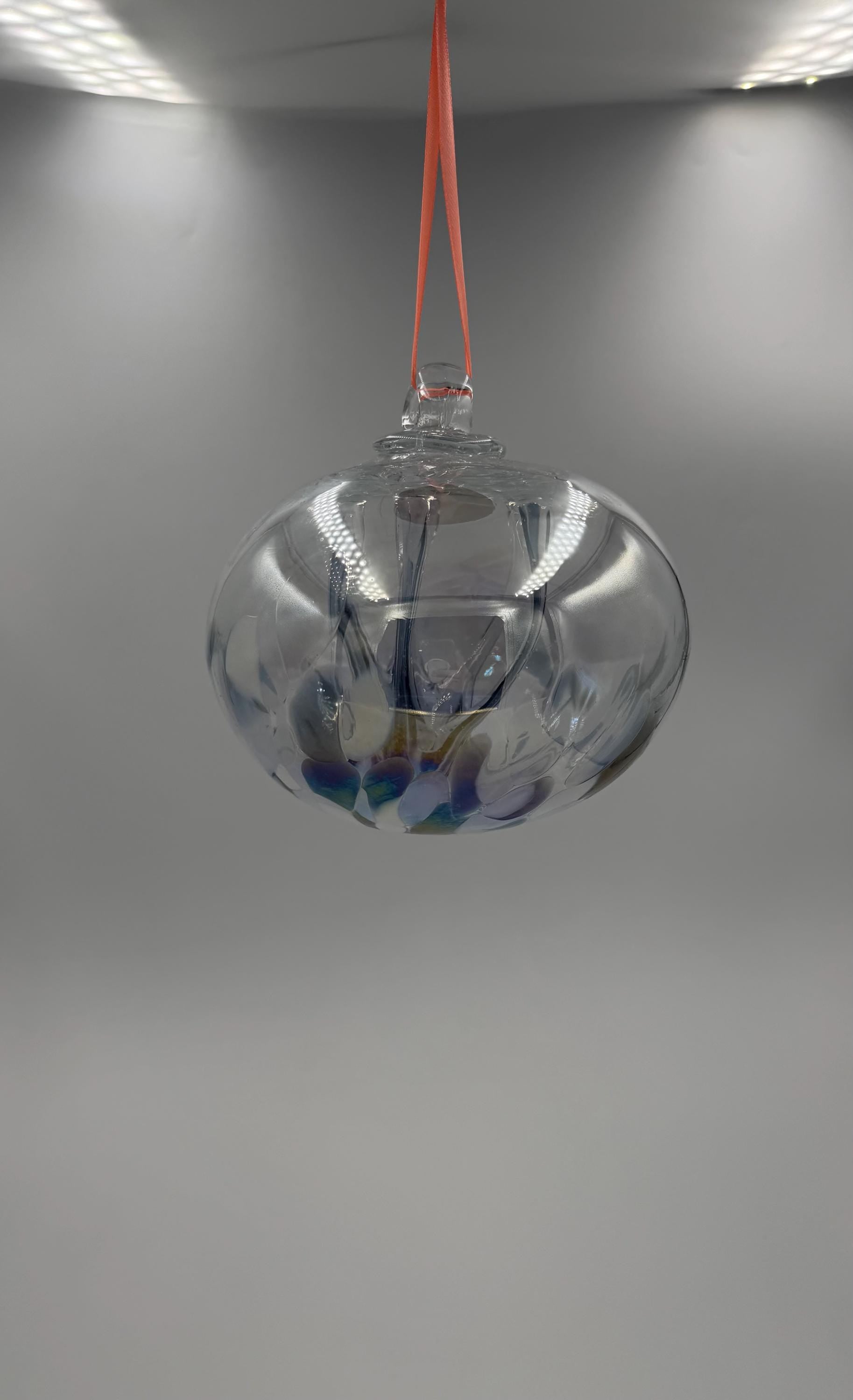15cm Hand-Blown Oval Witch Ball – Iridescent Hanging Art Glass Ornament – Unique Suncatcher Sphere Decor