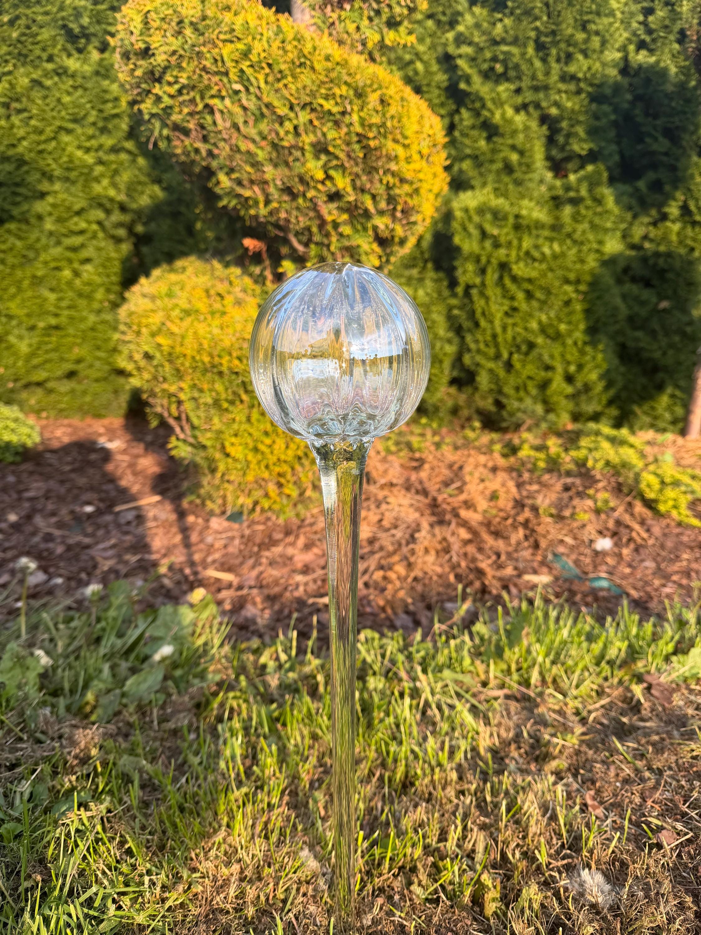 60cm Hand-Blown Iridescent Clear Glass Garden Stake – 10cm Decorative Sphere