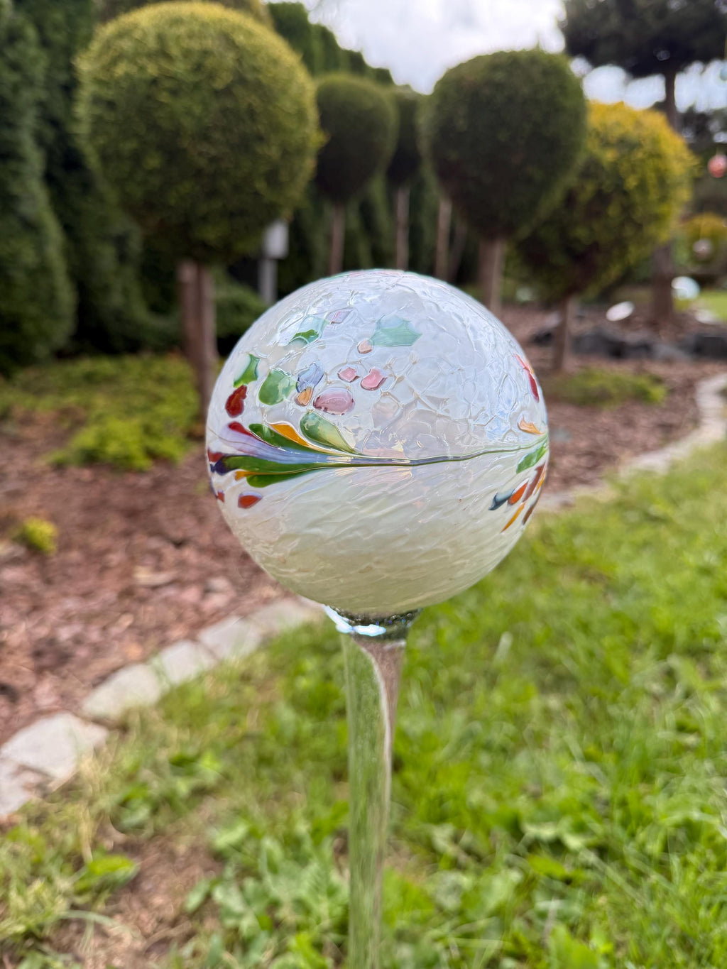 12cm White Glass Garden Stake - Hand Blown Garden Globe - 70cm Outdoor Decor