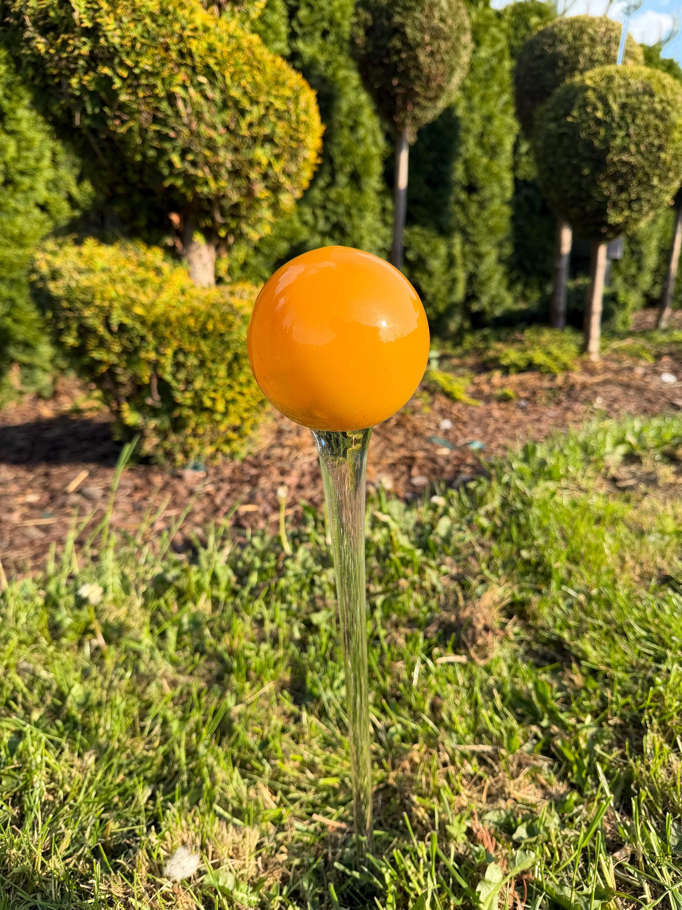 60cm Hand-Blown Golden Yellow Glass Garden Stake – 10cm Golden Sphere