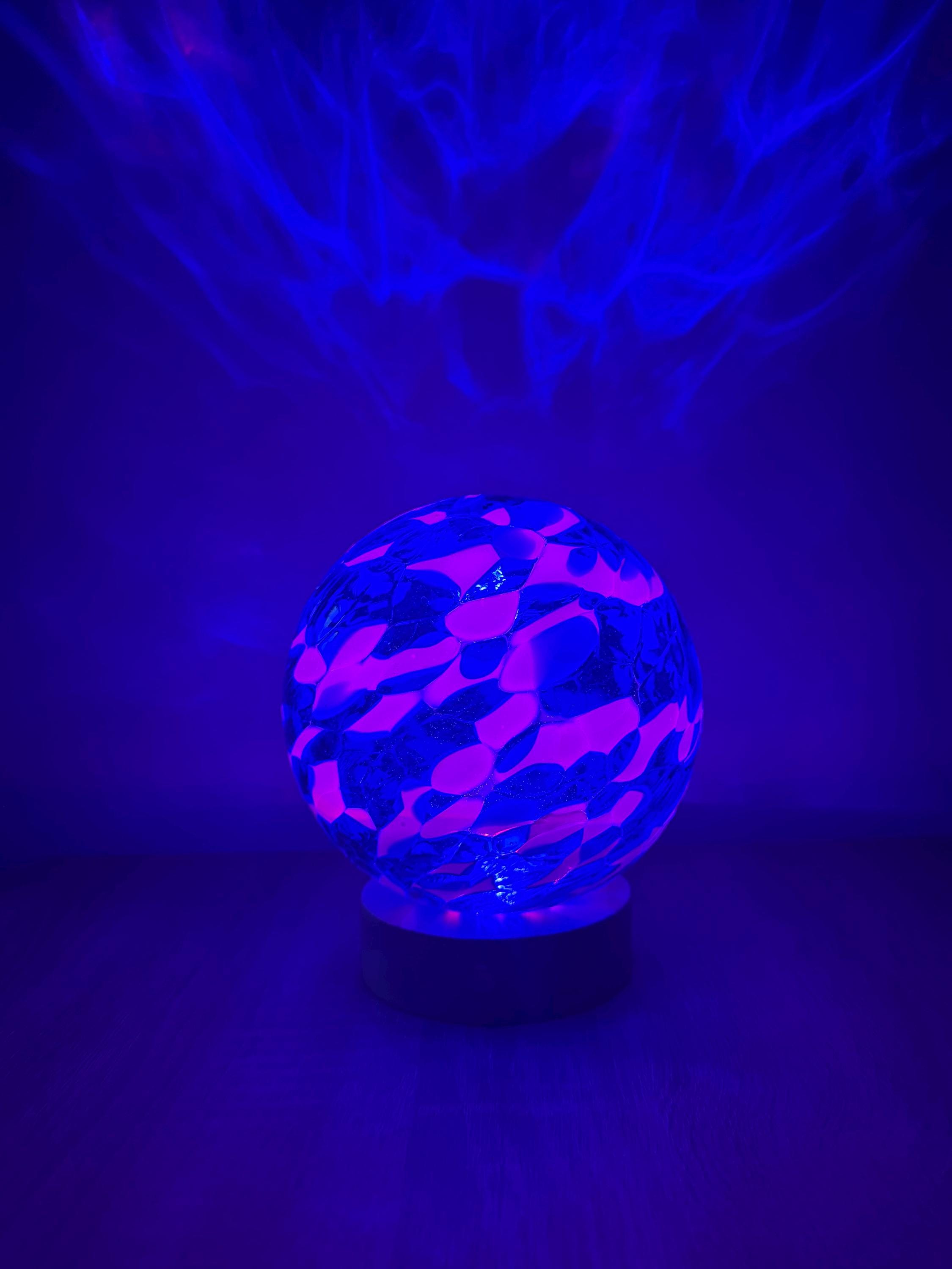 15cm Hand-Blown Blue Crackle Glass LED Lamp – Multicolor or White Night Light