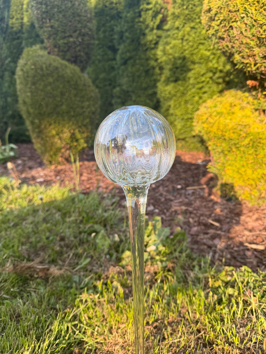 60cm Hand-Blown Iridescent Clear Glass Garden Stake – 10cm Decorative Sphere