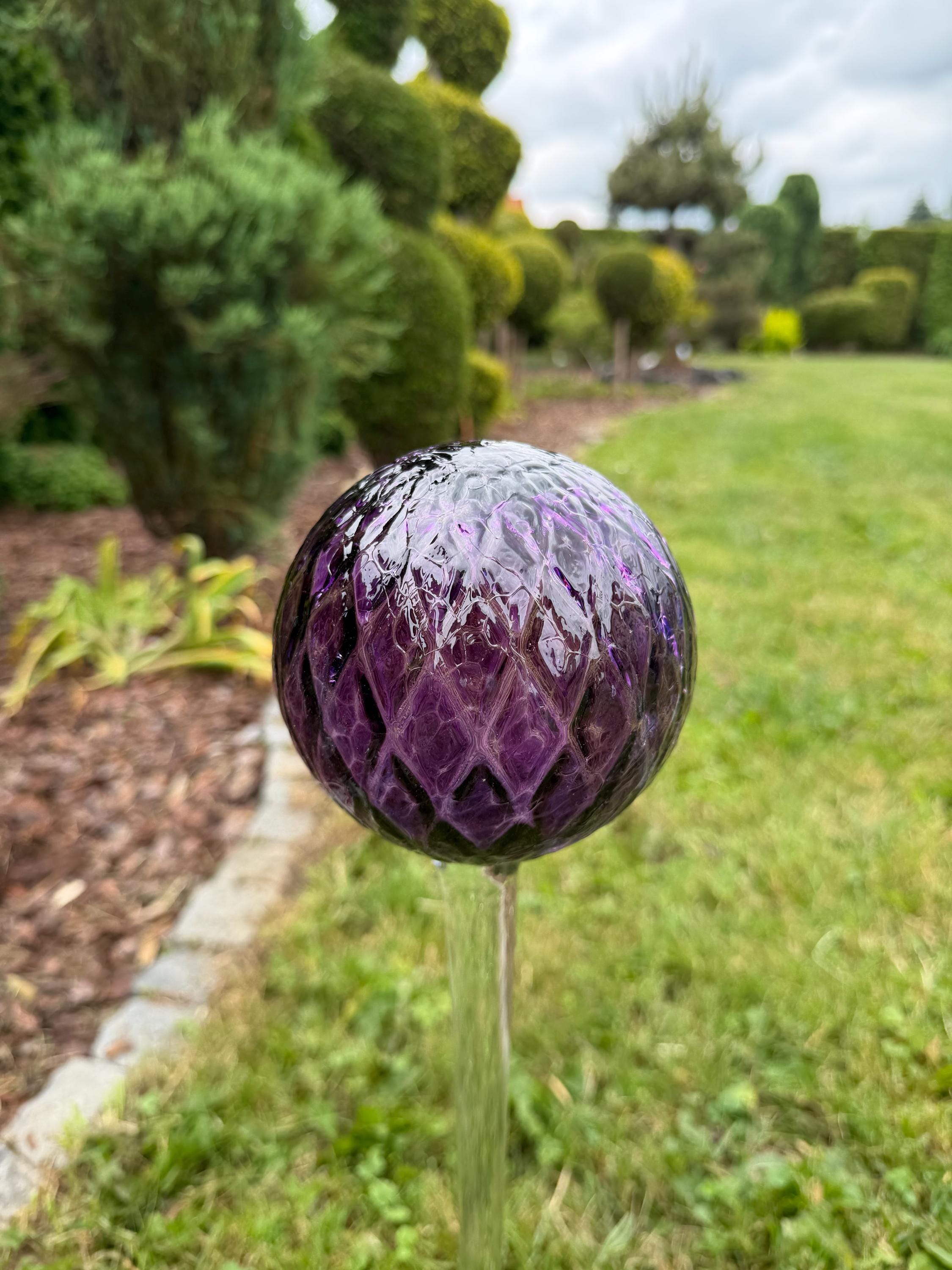 70cm Hand-Blown Purple Glass Ball on Stake – 12cm Textured Gazing Ball – Handmade Outdoor Ornament