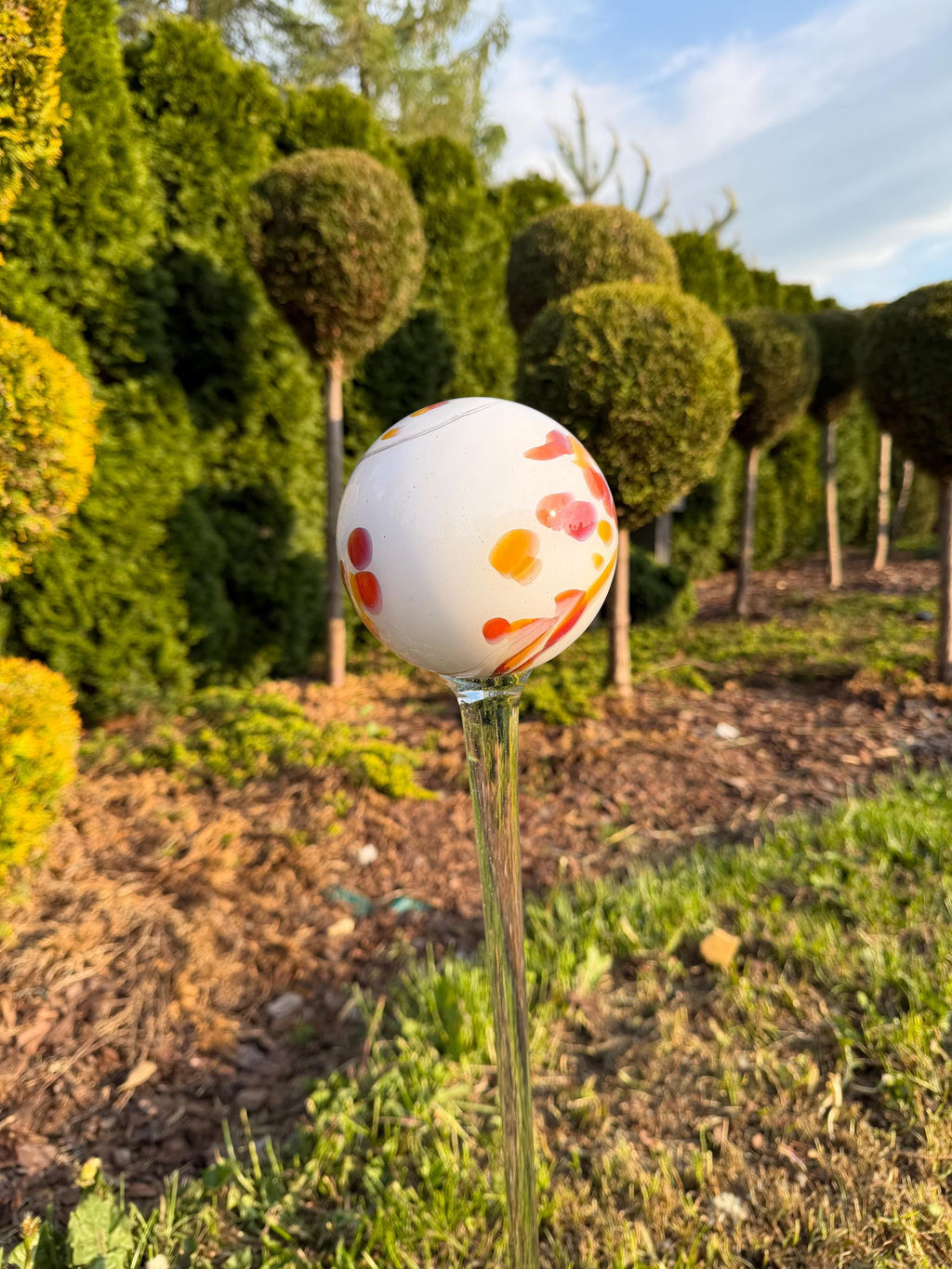 70cm Hand-Blown White Confetti Glass Garden Stake – 12cm Colorful Sphere