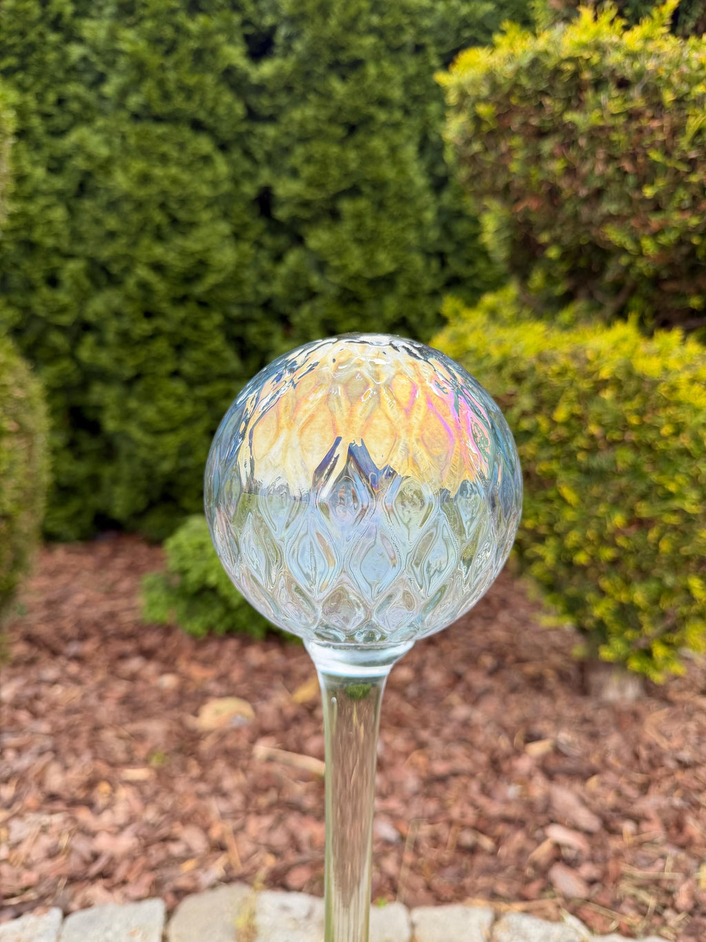 70cm Iridescent Glass Garden Ball on Stake – 12cm Hand Blown Gazing Ball – Hand-Blown Decoration