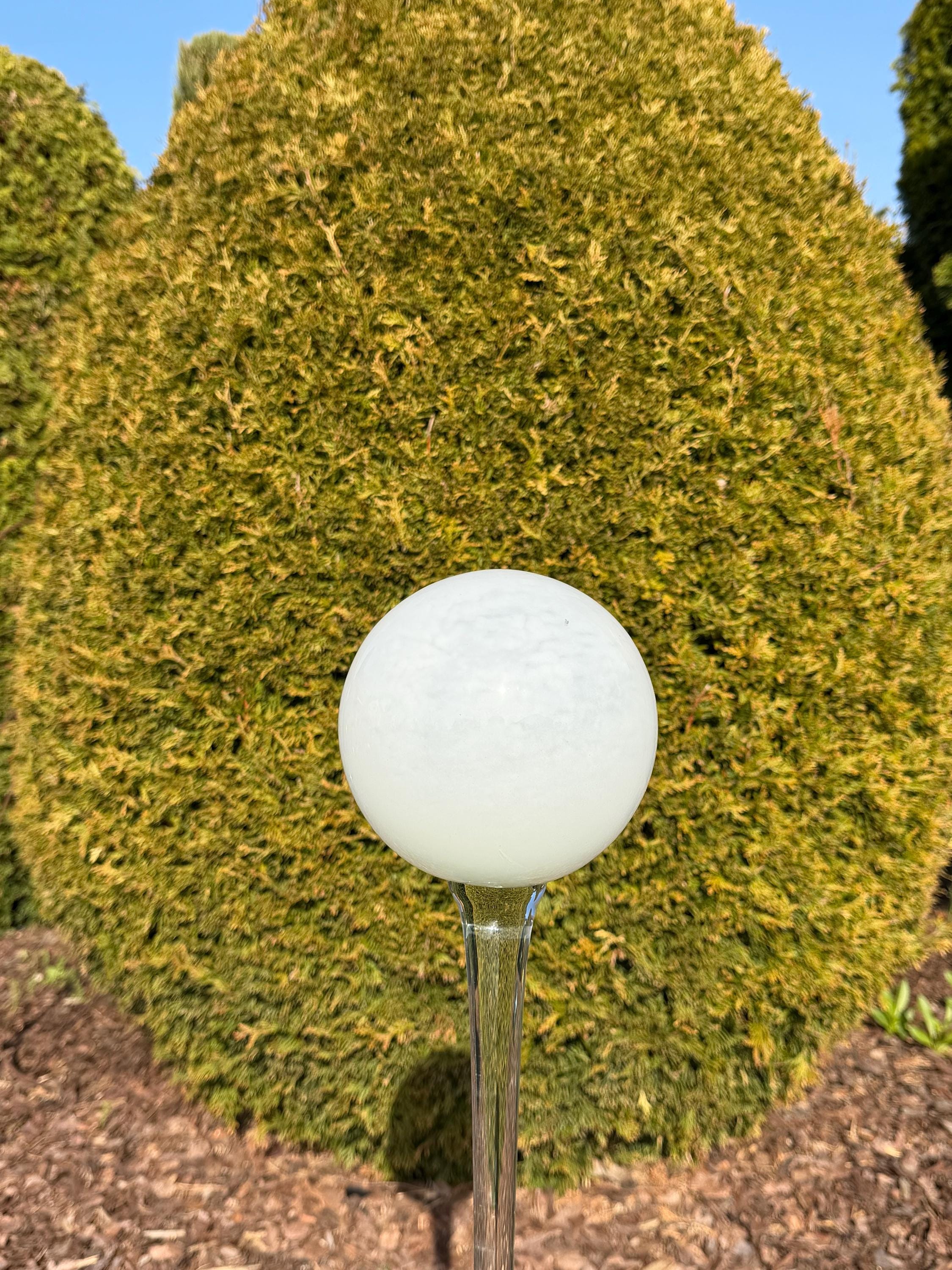 80cm Handmade Glass Garden Stake – 15cm White Pearl Sphere