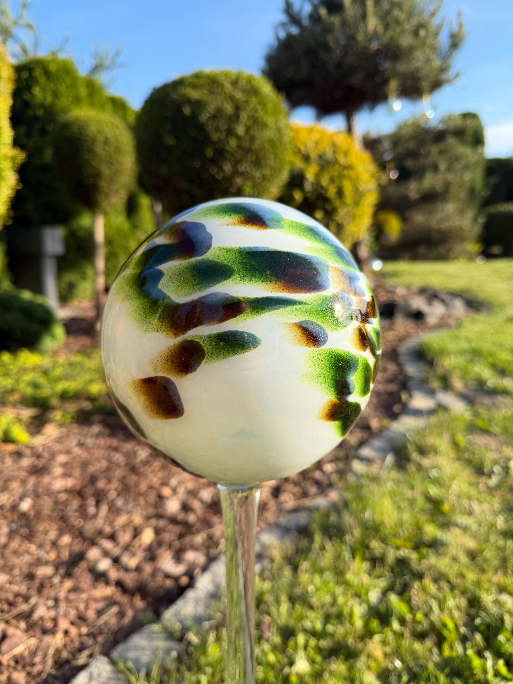15cm Green White Glass Garden Stake - Hand Blown Garden Globe - 80cm Yard Art