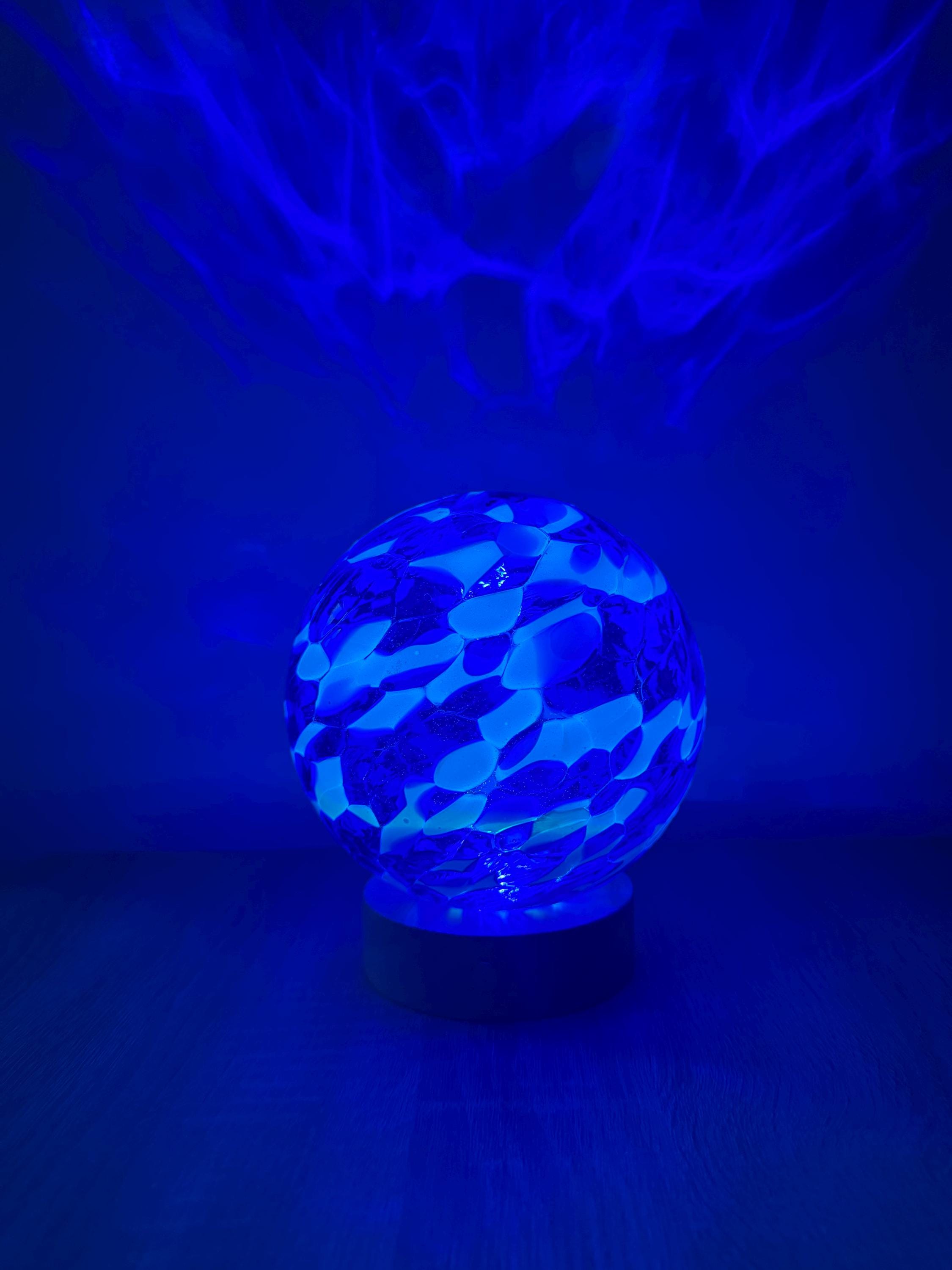 15cm Hand-Blown Blue Crackle Glass LED Lamp – Multicolor or White Night Light