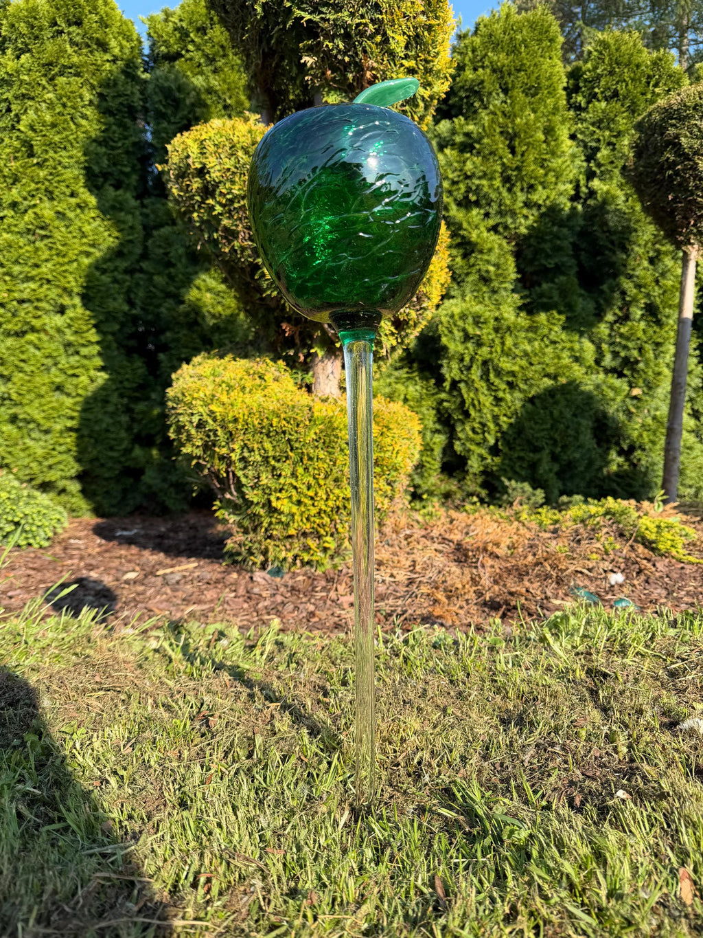 70cm Hand-Blown Green Glass Apple Garden Stake – 15cm Crackle Fruit Sculpture