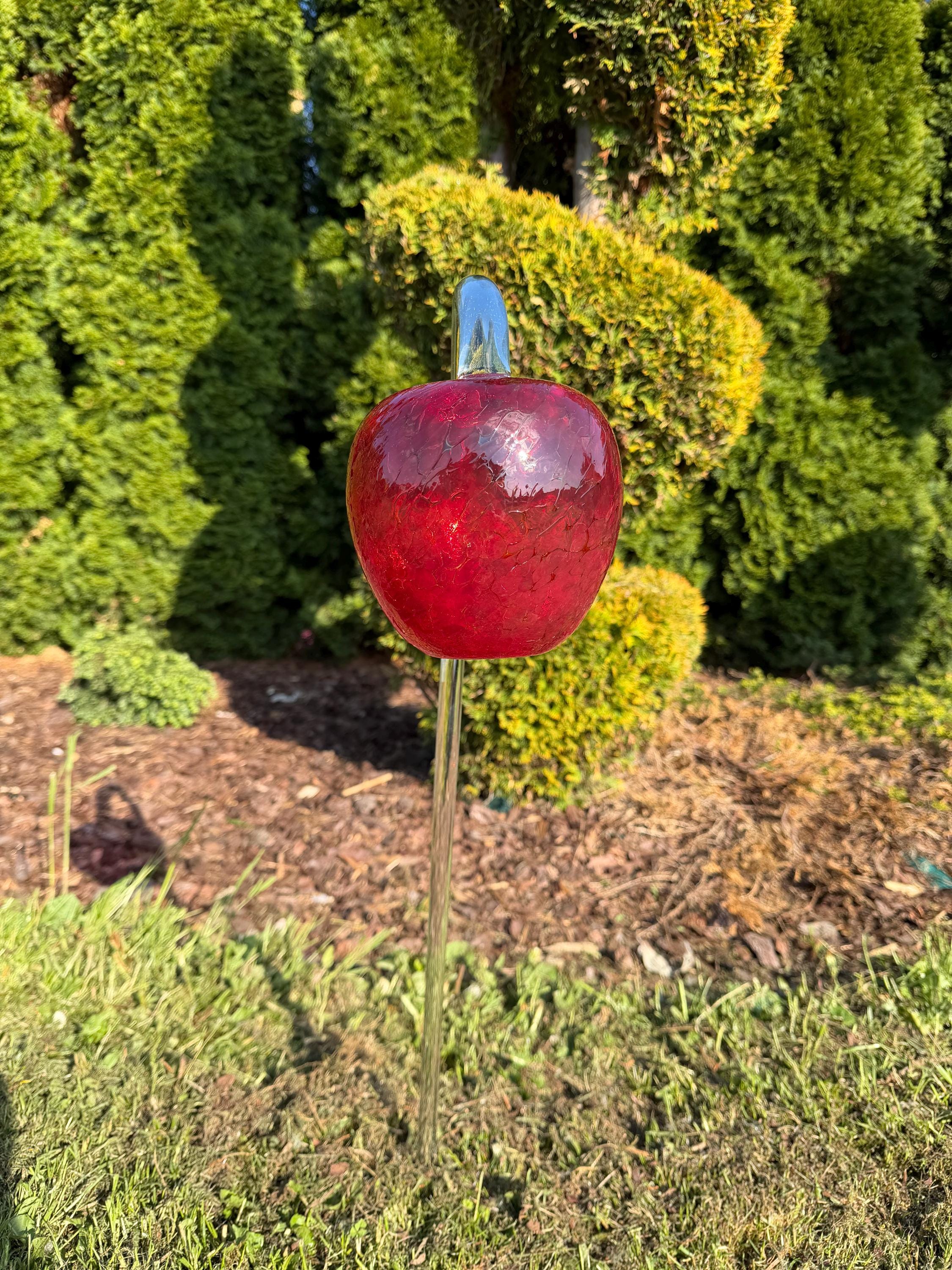 75cm Hand-Blown Glass Apple Garden Stake – Red Glass Fruit Sculpture 15cm
