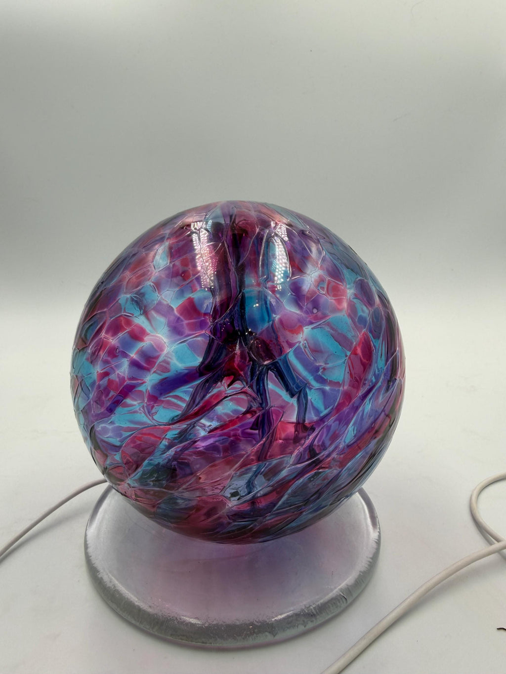 Hand-Blown Glass Witch Ball Lamp 15cm – Iridescent Rainbow Sphere, Light Projector (USB)