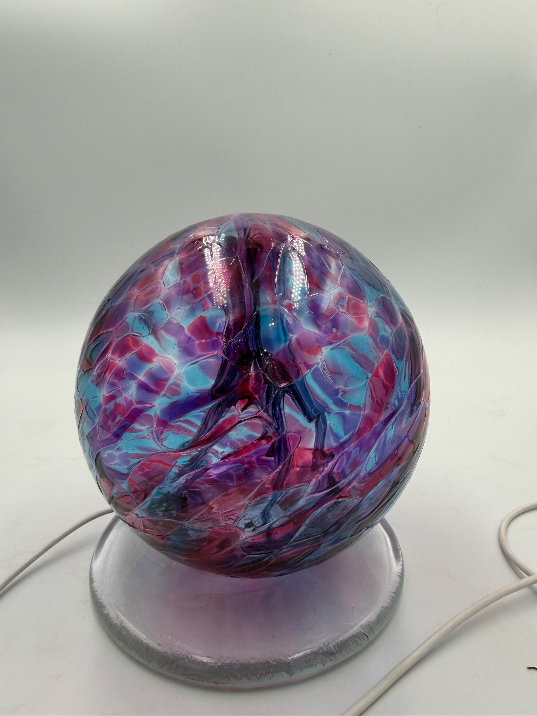 Hand-Blown Glass Witch Ball Lamp 15cm – Iridescent Rainbow Sphere, Light Projector (USB)