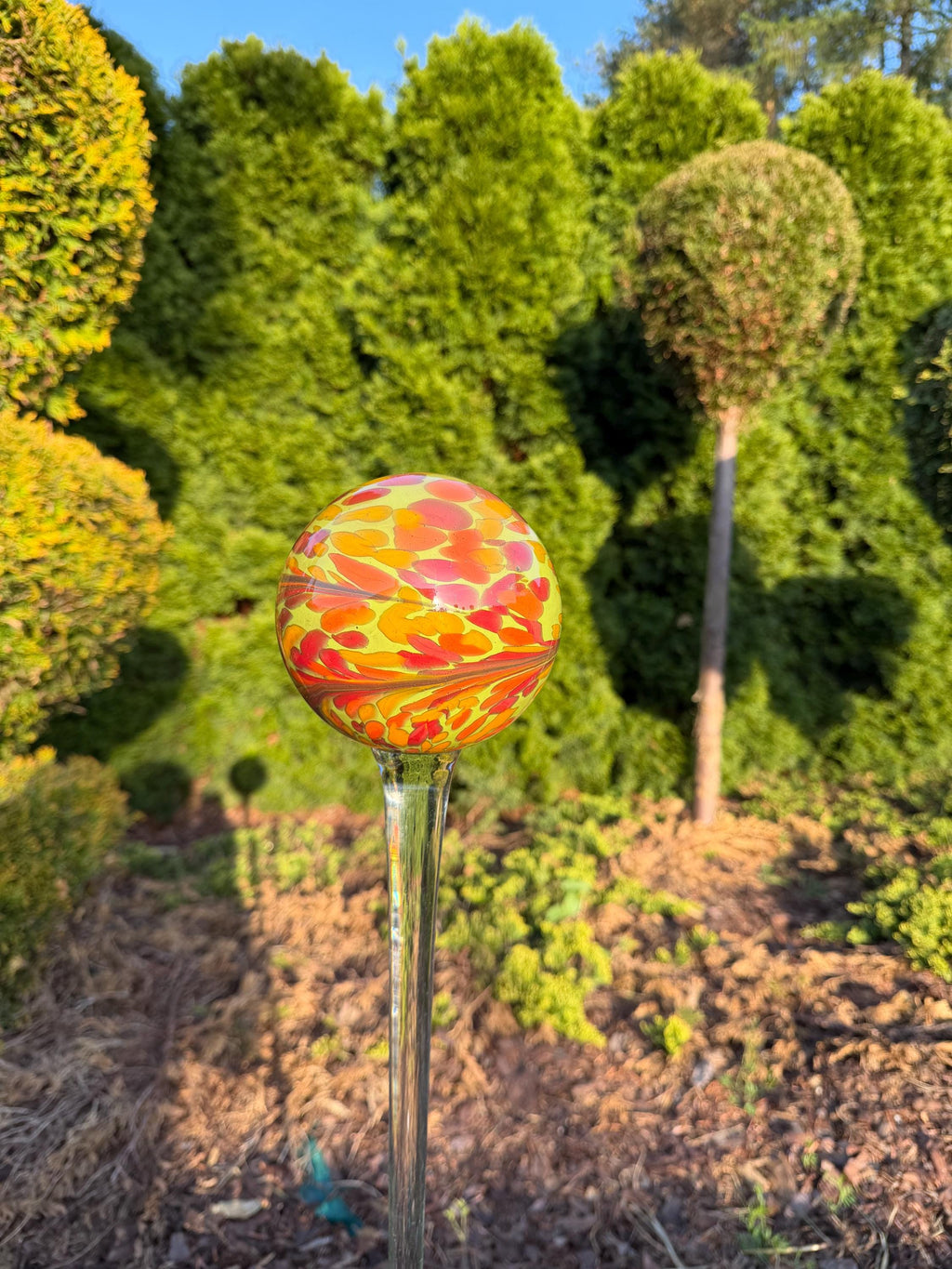 80cm Hand-Blown Red and Green Spotted Glass Garden Stake – 15cm Yellow Red Sphere