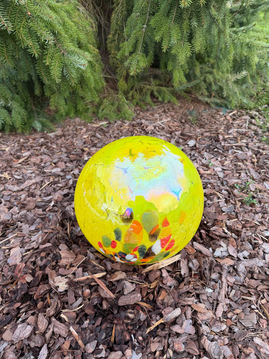 25cm Handblown Yellow Iridescent Garden Orb – Cracked Glass Mosaic Gazing Ball –  Outdoor Art