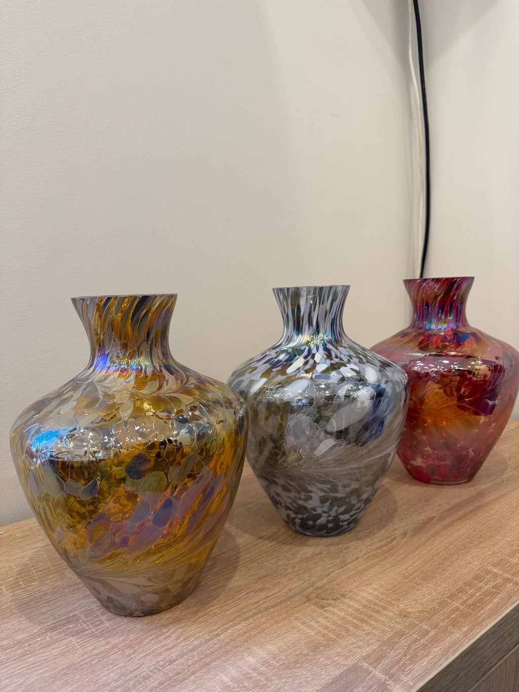 25cm Handblown Art Glass Vase – Iridescent Mottled Centerpiece – Luxury Home Decor Statement Vessel