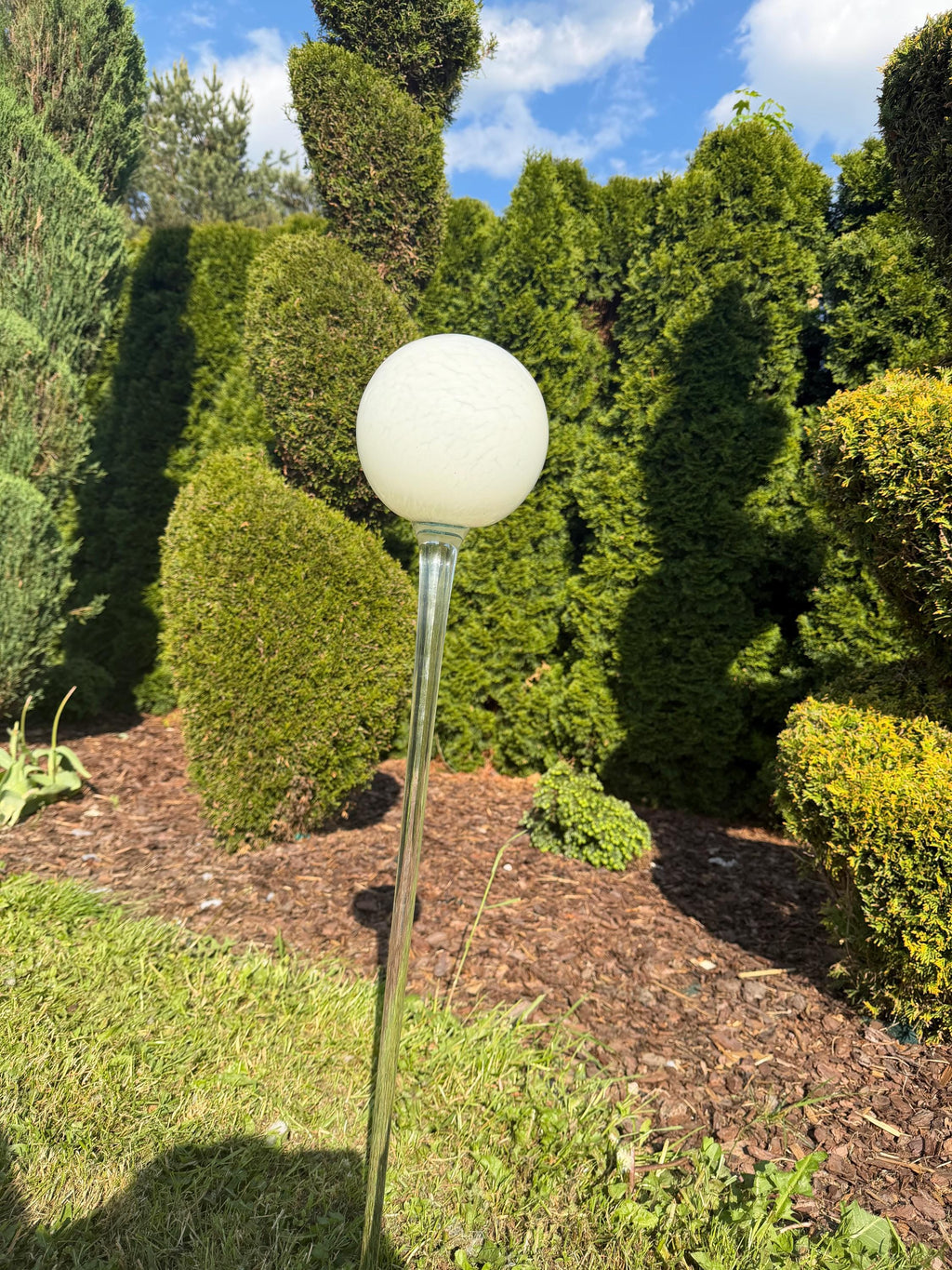 90cm Hand-Blown Milky White Glass Garden Stake – 18cm Large Sphere