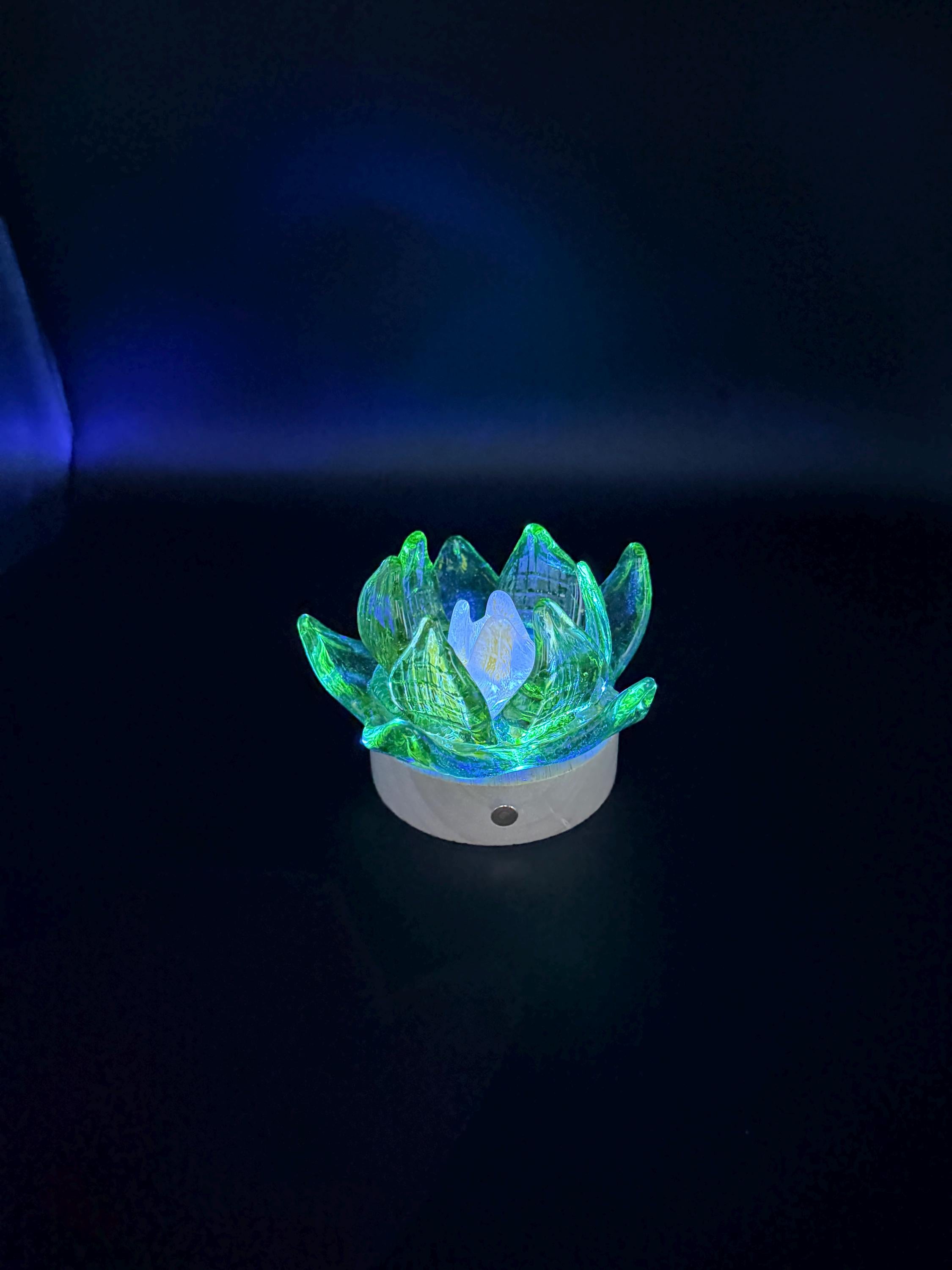 12cm Hand-Blown Lime Green Glass Flower Lamp – Wooden Base LED Night Light (Battery Operated)
