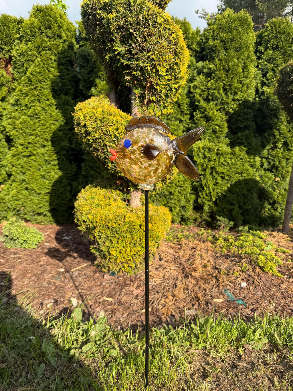60cm Hand-Blown Glass Fish Sculpture on Stand – 20cm Colorful Garden Art
