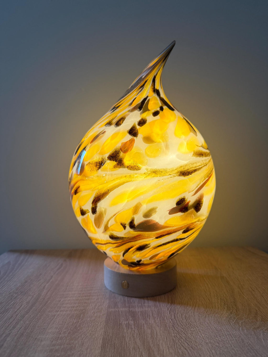 25cm Hand-Blown Gold Yellow Black Teardrop Glass Lamp – LED Touch Light Wooden Base