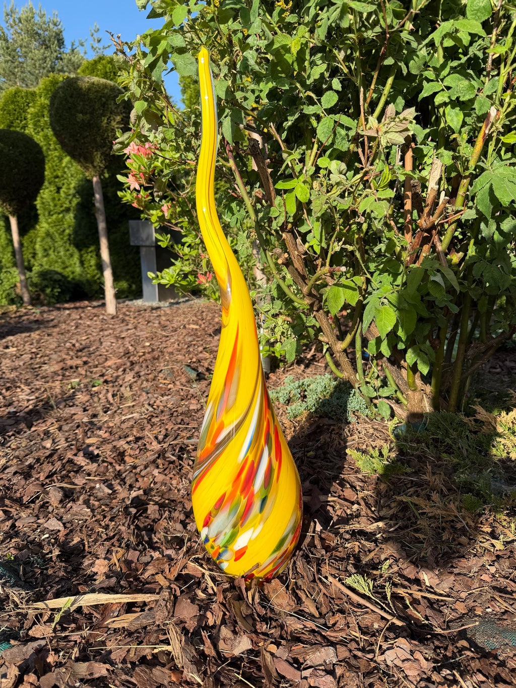 60cm Hand-Blown Multicolor Swirl Glass Flame Spire – Yellow Garden Stake