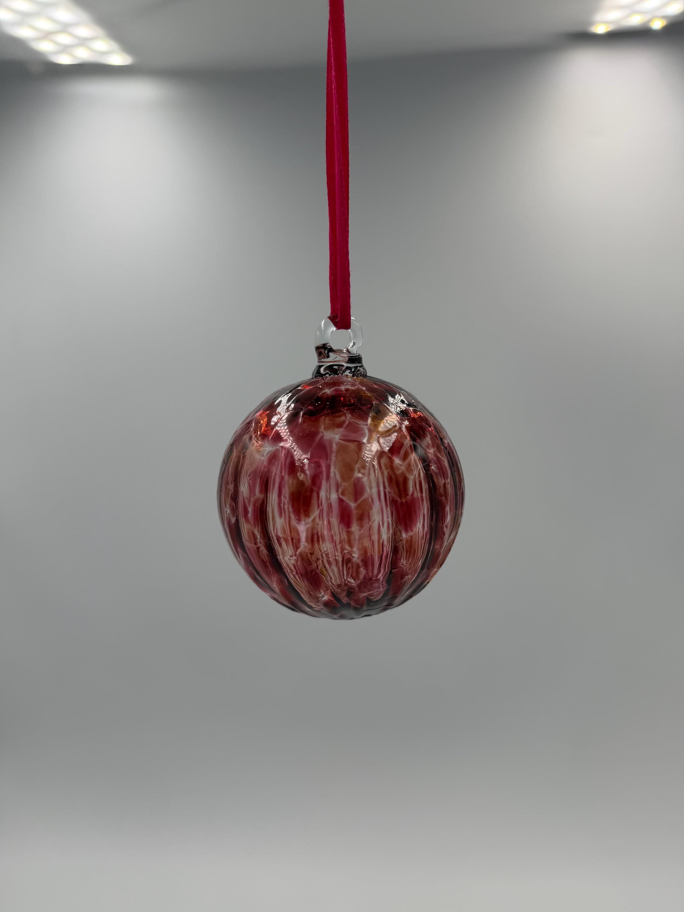 6cm Hand-Blown Crackle Glass Ornament – Deep Red Burgundy Crackle Hanging Ball