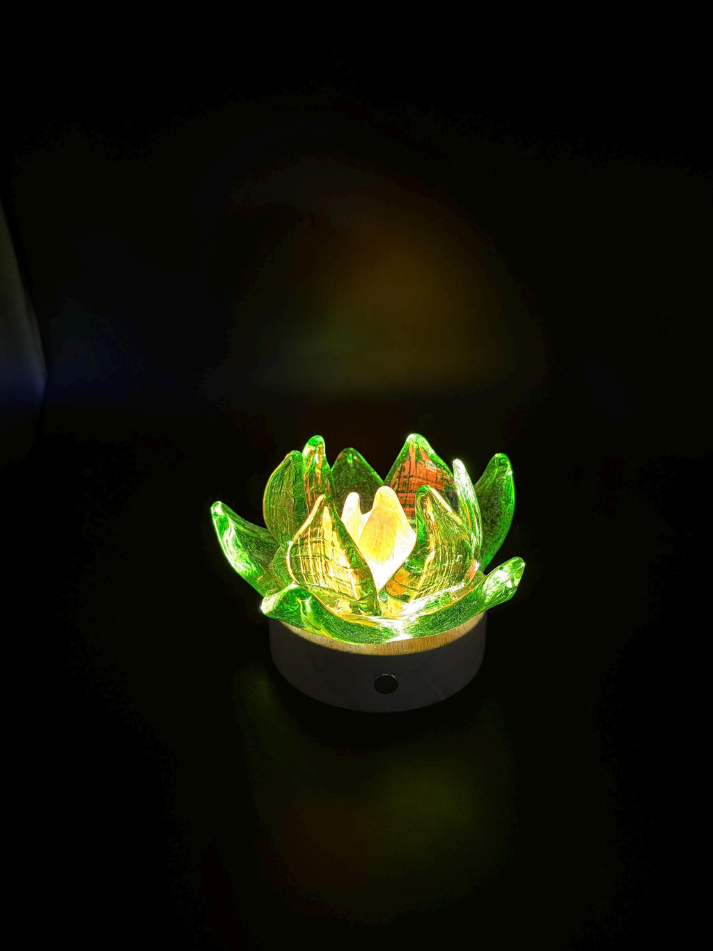 12cm Hand-Blown Lime Green Glass Flower Lamp – Wooden Base LED Night Light (Battery Operated)