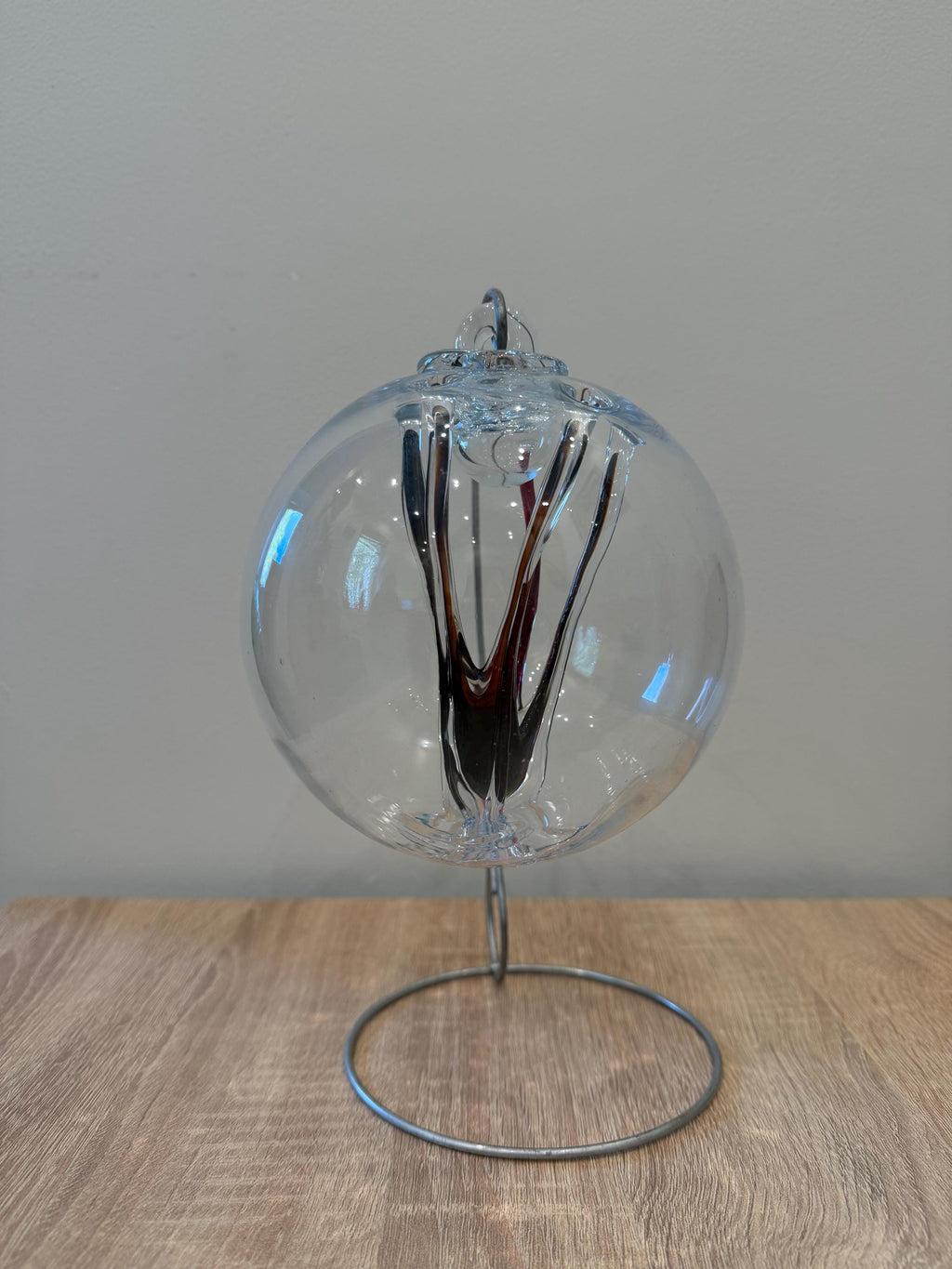 Hand-Blown Glass Witch Ball 15cm – Clear Burgundy Protection Sphere, Garden Sun Catcher, Mystical Decor