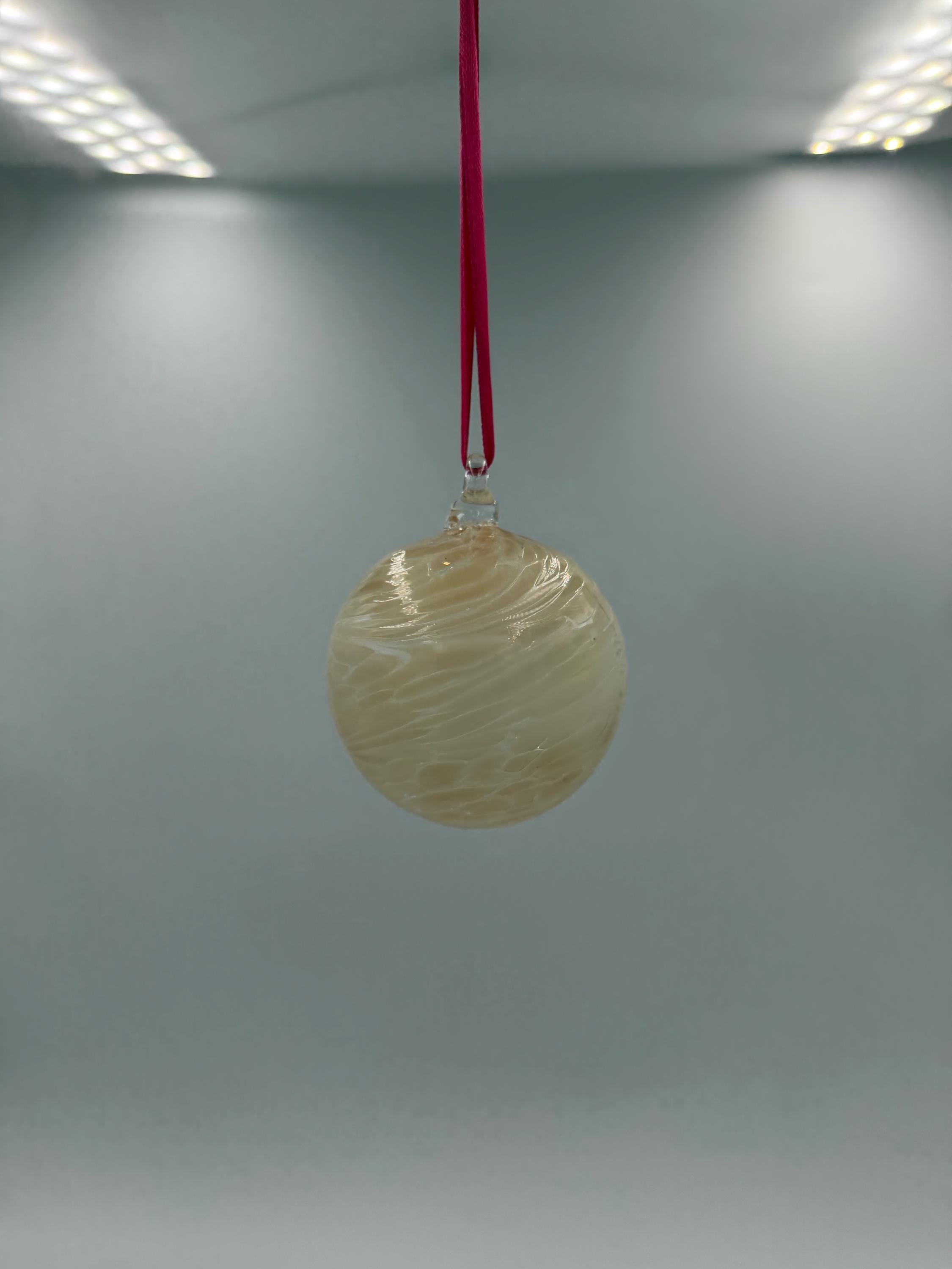 6cm Hand-Blown Crackle Glass Ornament – Creamy White Gold Swirl Hanging Ball