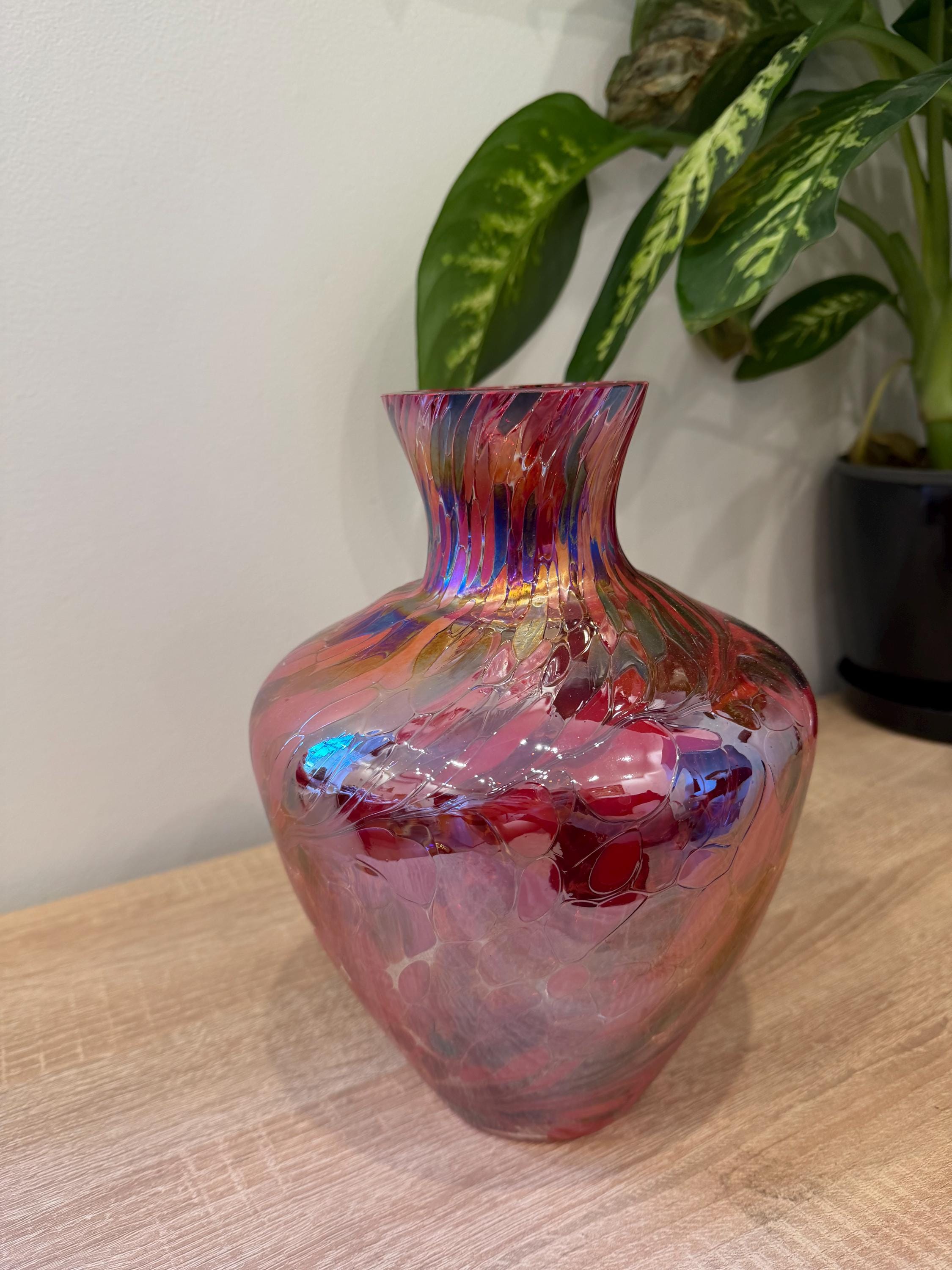 25cm Handblown Art Glass Vase – Iridescent Mottled Centerpiece – Luxury Home Decor Statement Vessel