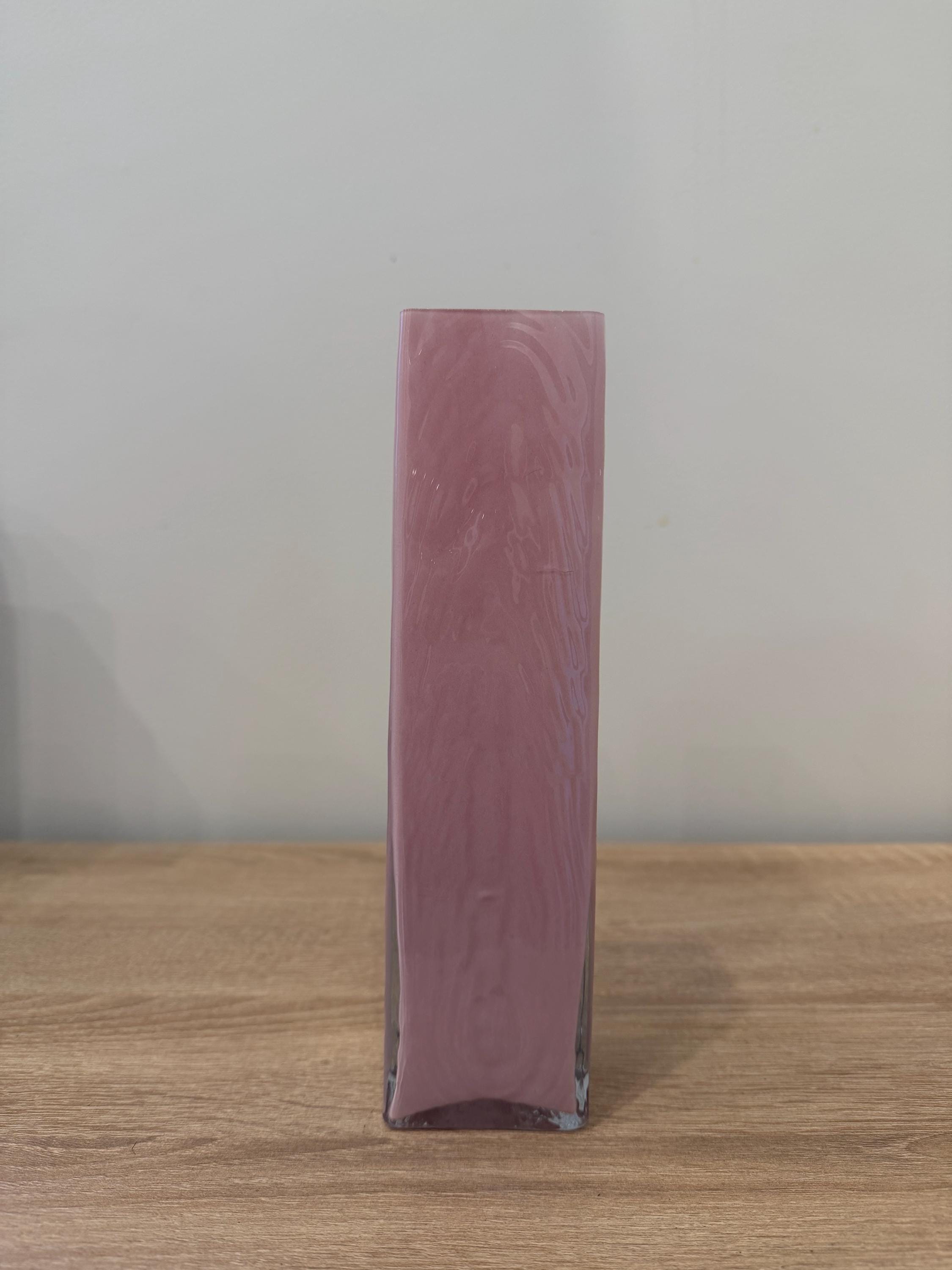 Handblown Geometric Glass Vase – Swirl Art Decor, Minimalist Flower Vessel