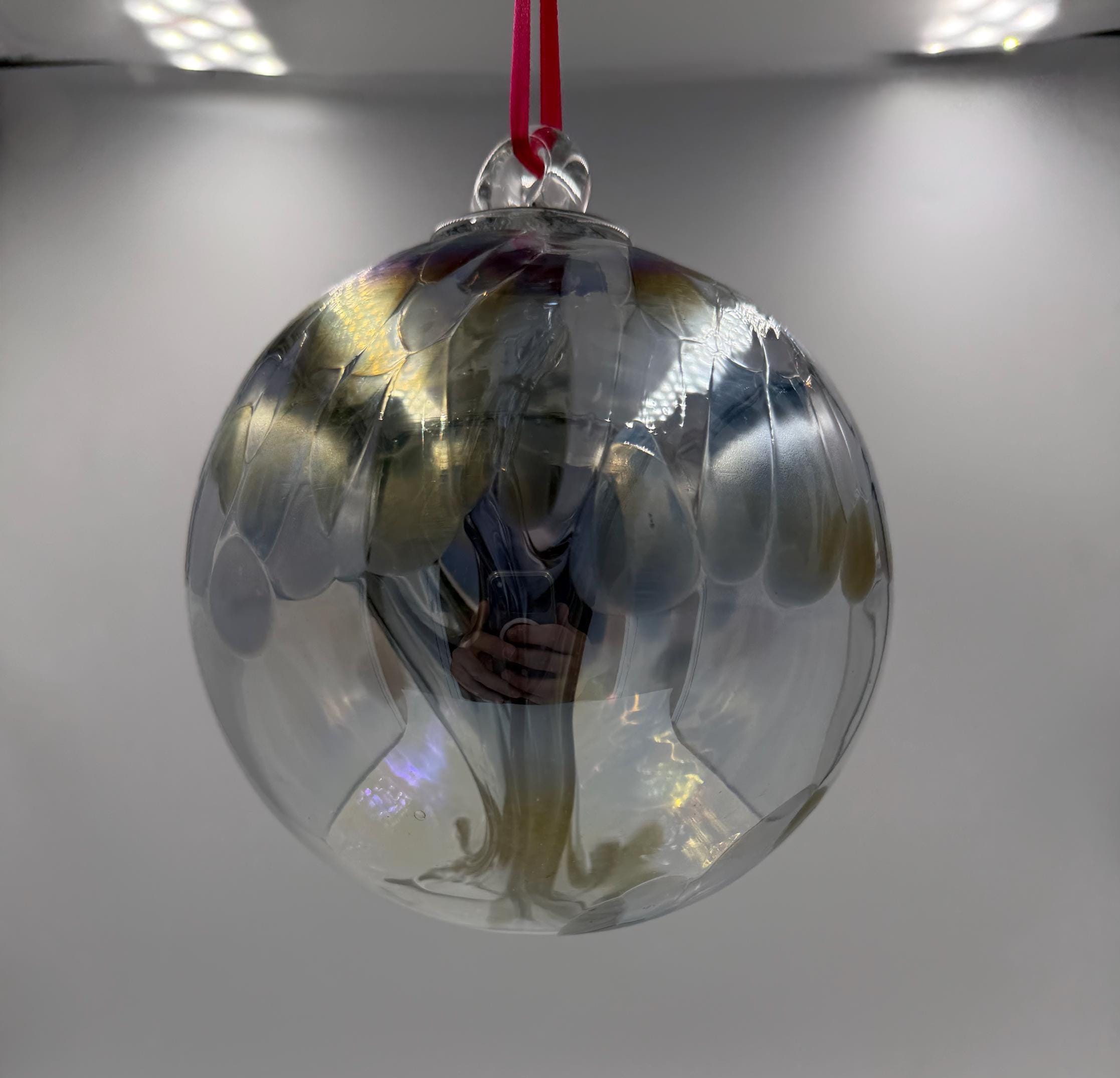 15cm Hand-Blown Witch Ball – Iridescent Silver Gold Crackle Glass Ornament