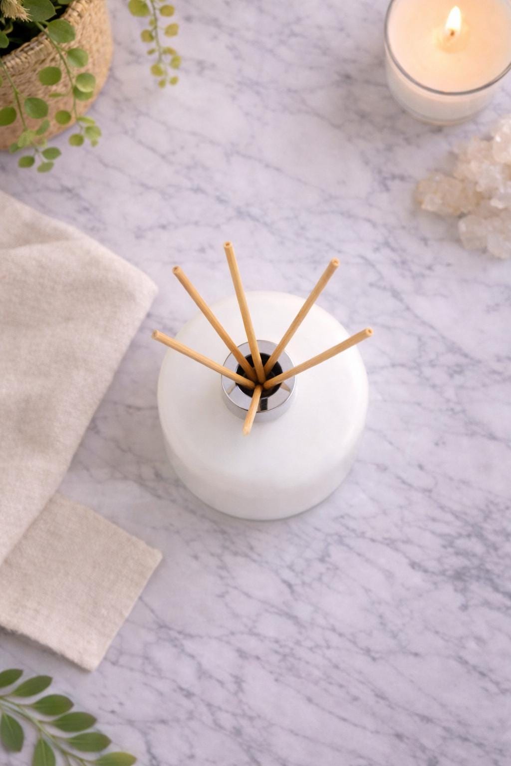 Handmade Mouth Blown White Reed Diffuser – Silver Collar