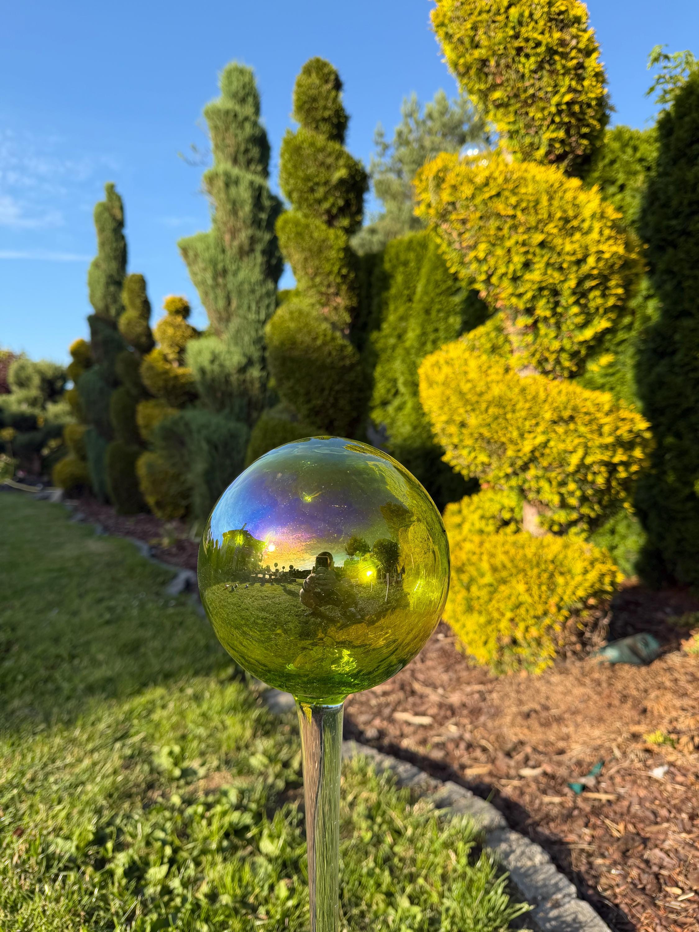 15cm Iridescent Green Glass Garden Stake - Hand Blown Garden Globe - 80cm Yard Art