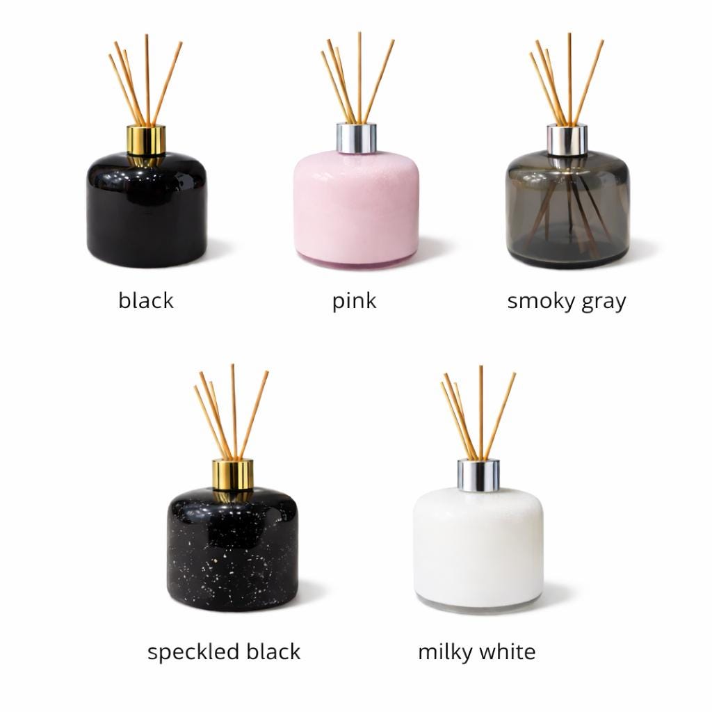 Handmade Mouth Blown White Reed Diffuser – Silver Collar