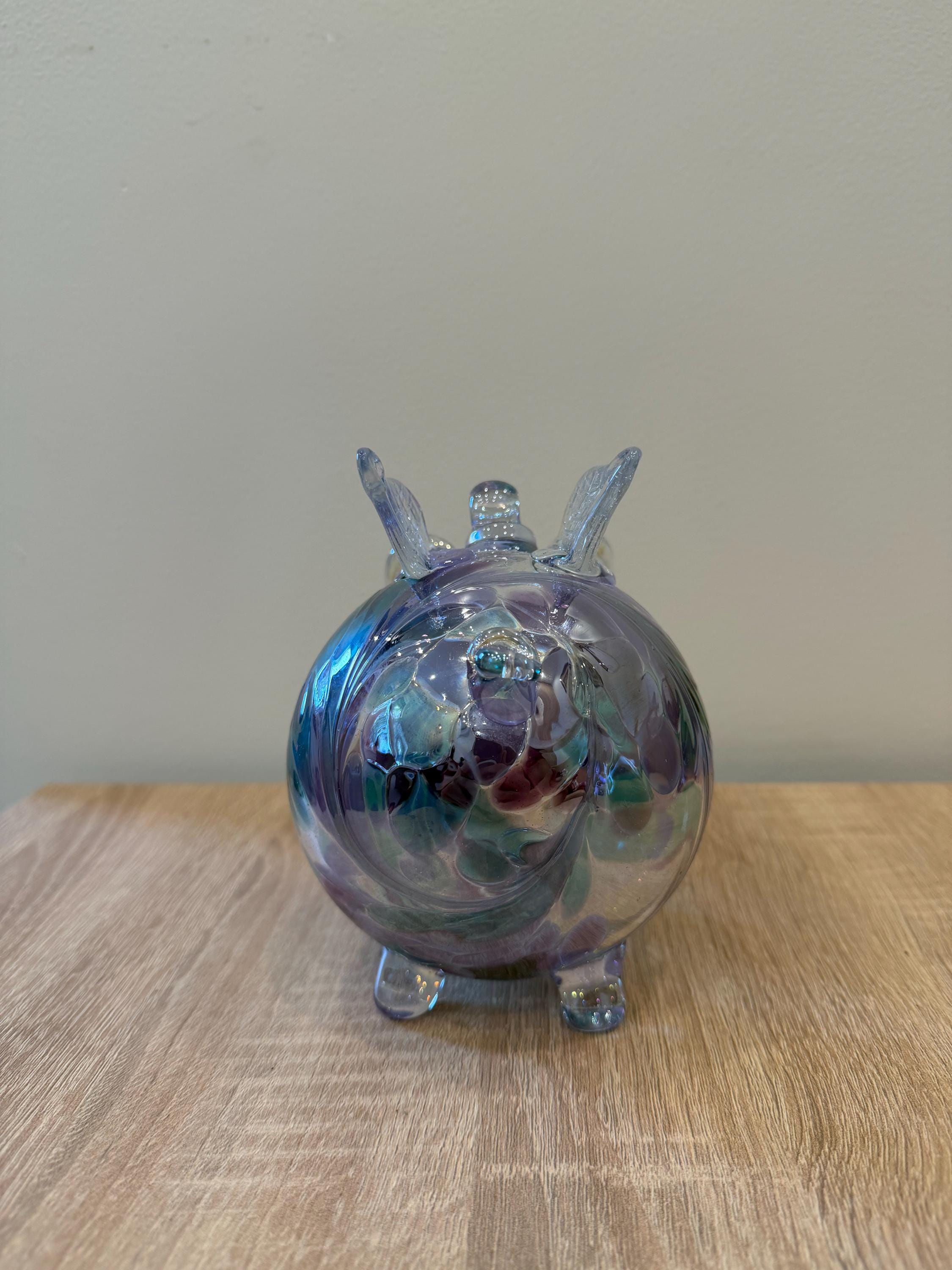 Hand-Blown Glass Flying Pig Ornament 9cm – Iridescent Multicolor Crackle – Hanging Art Glass Figurine