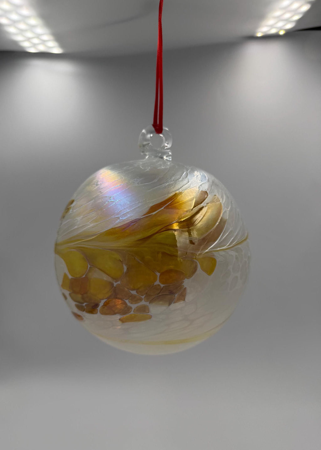 Hand-Blown Glass Ornament – Iridescent Gold Swirl Sphere, 15cm Decorative Suncatcher Ball